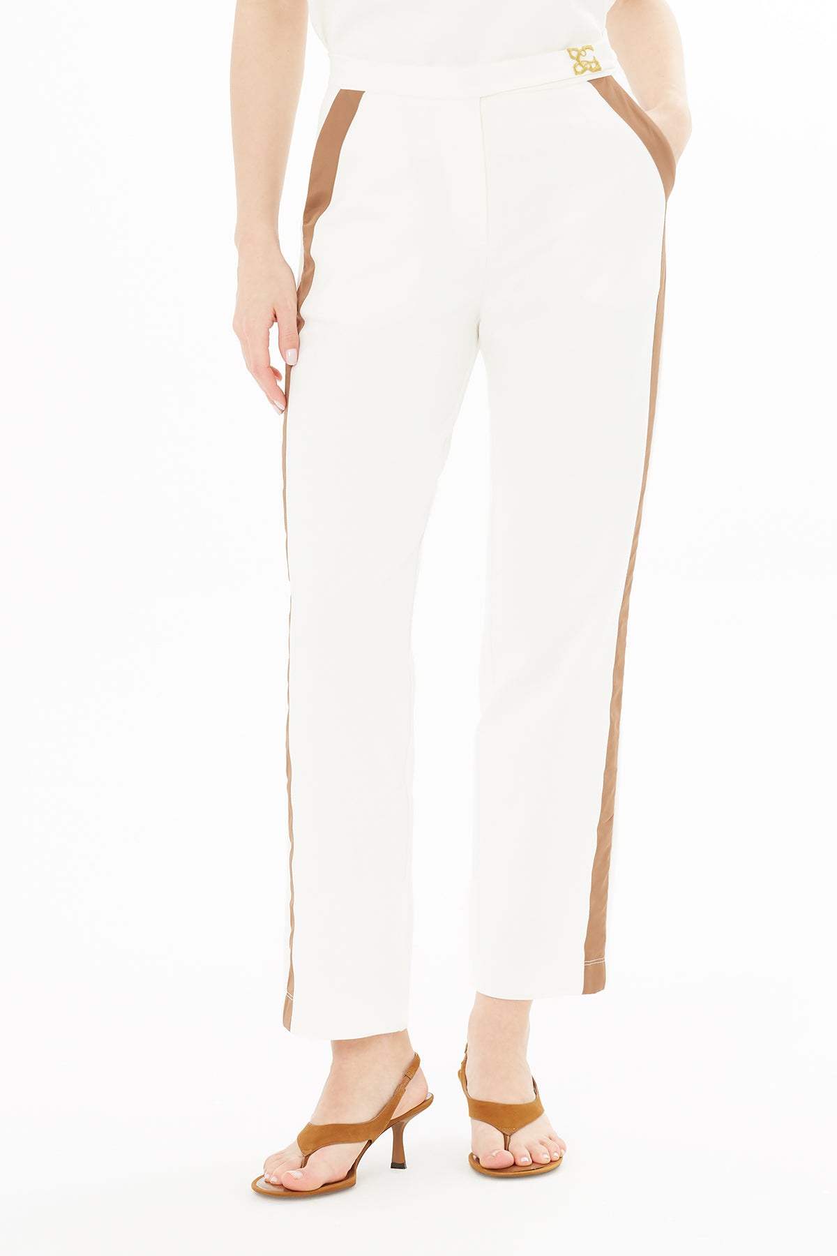 Nakış Detaylı Bantlı Eşofman Altı