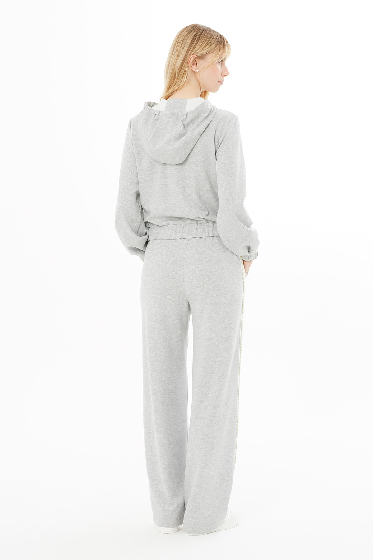 Kapüşonlu Nakışlı Ceket