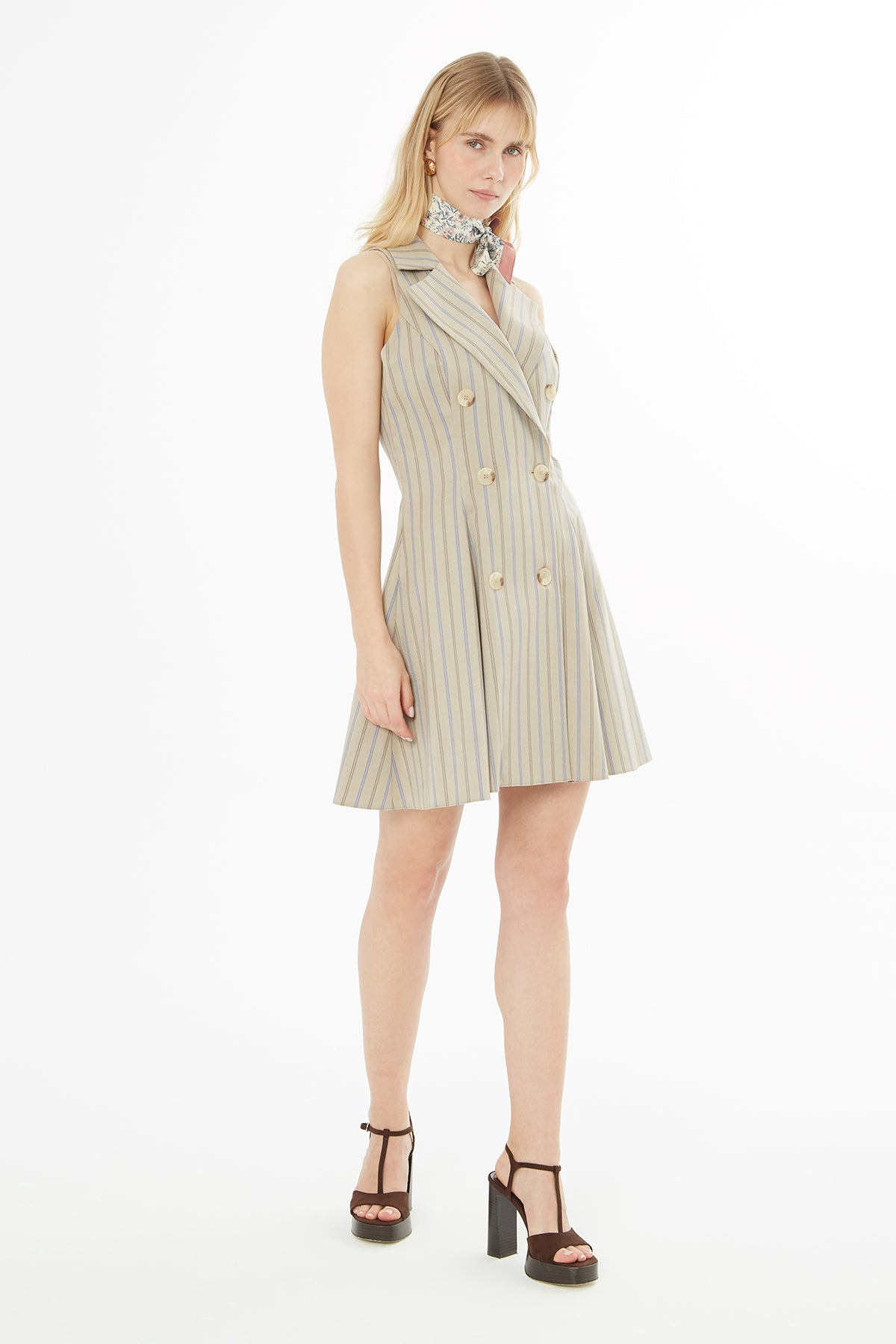 Geniş Yakalı Çizgili Kısa Elbise