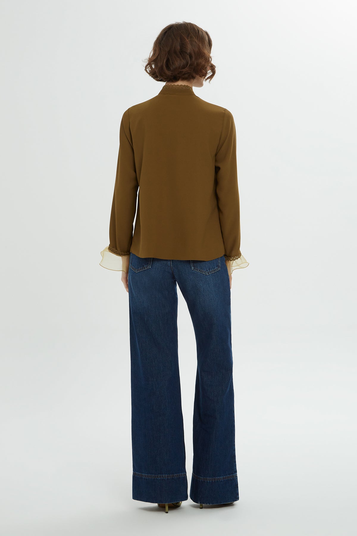 Ön Pat Dantel Detaylı Kol Ucu Şifon Gömlek