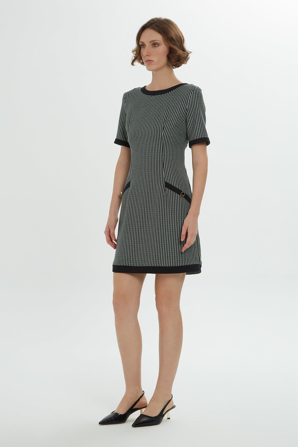 Kısa Kollu Çizgili Diz Üstü Mini Elbise