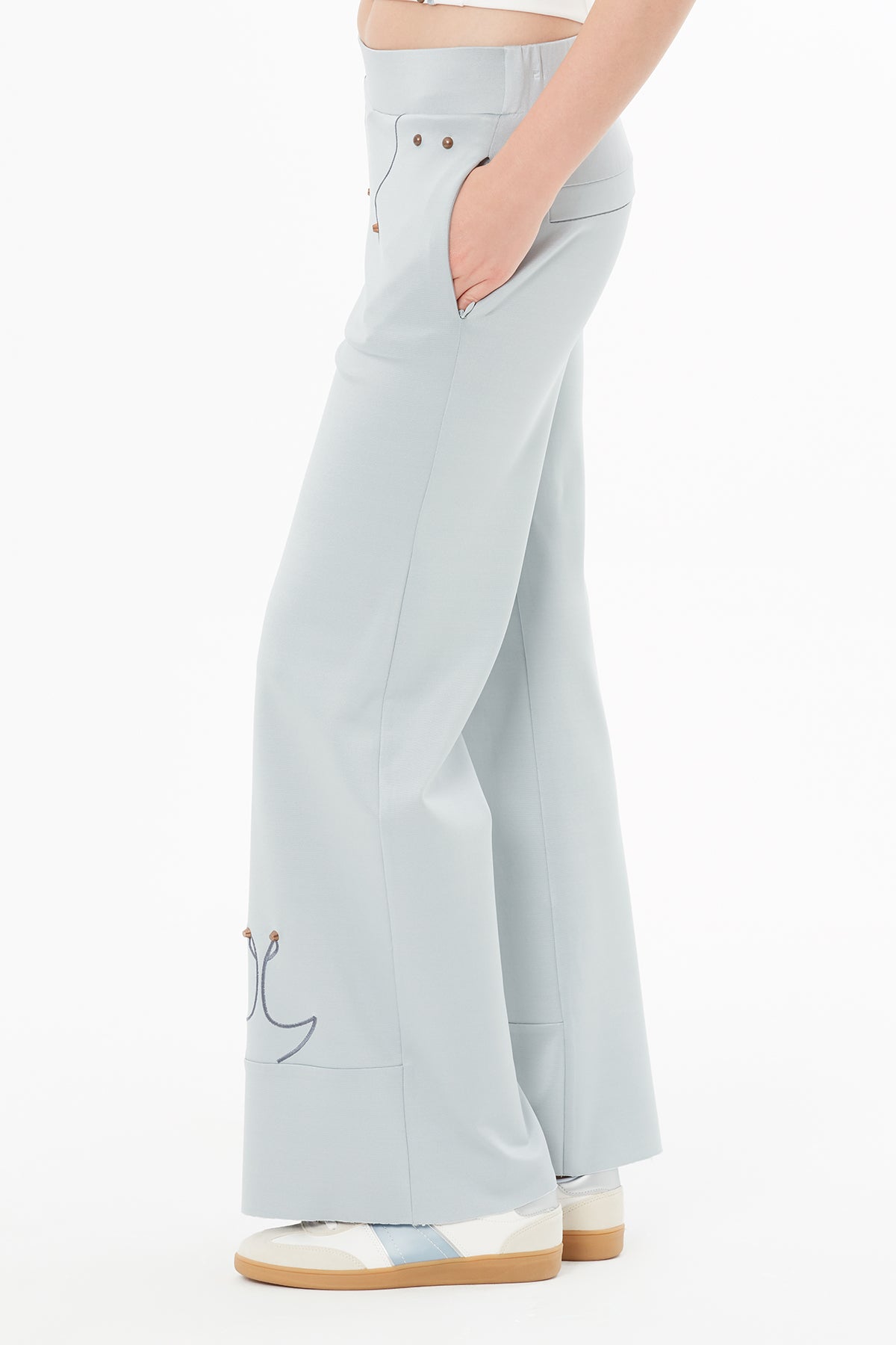 Aksesuar Detaylı Nakışlı Eşofman Altı