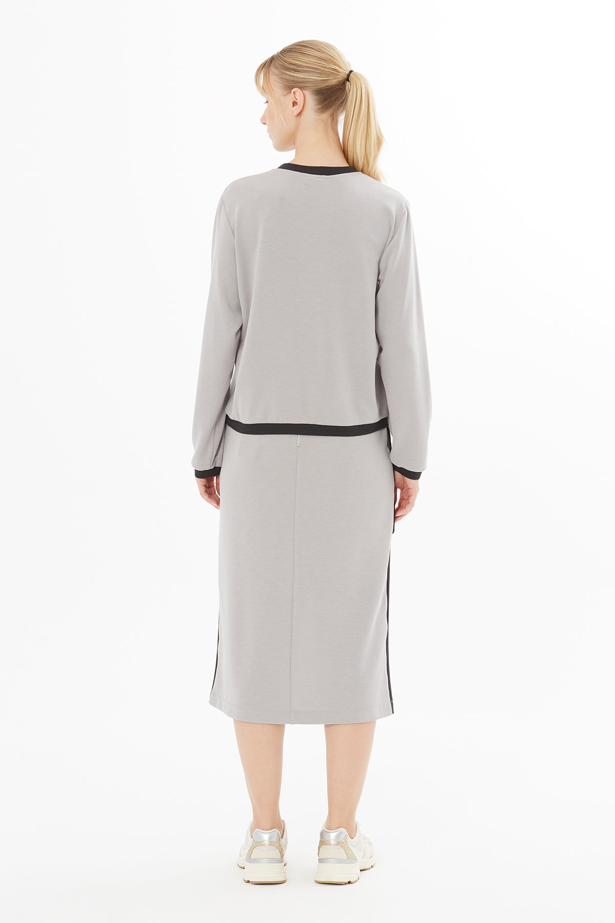 Çoban Dikiş Detaylı Nakışlı Bluz