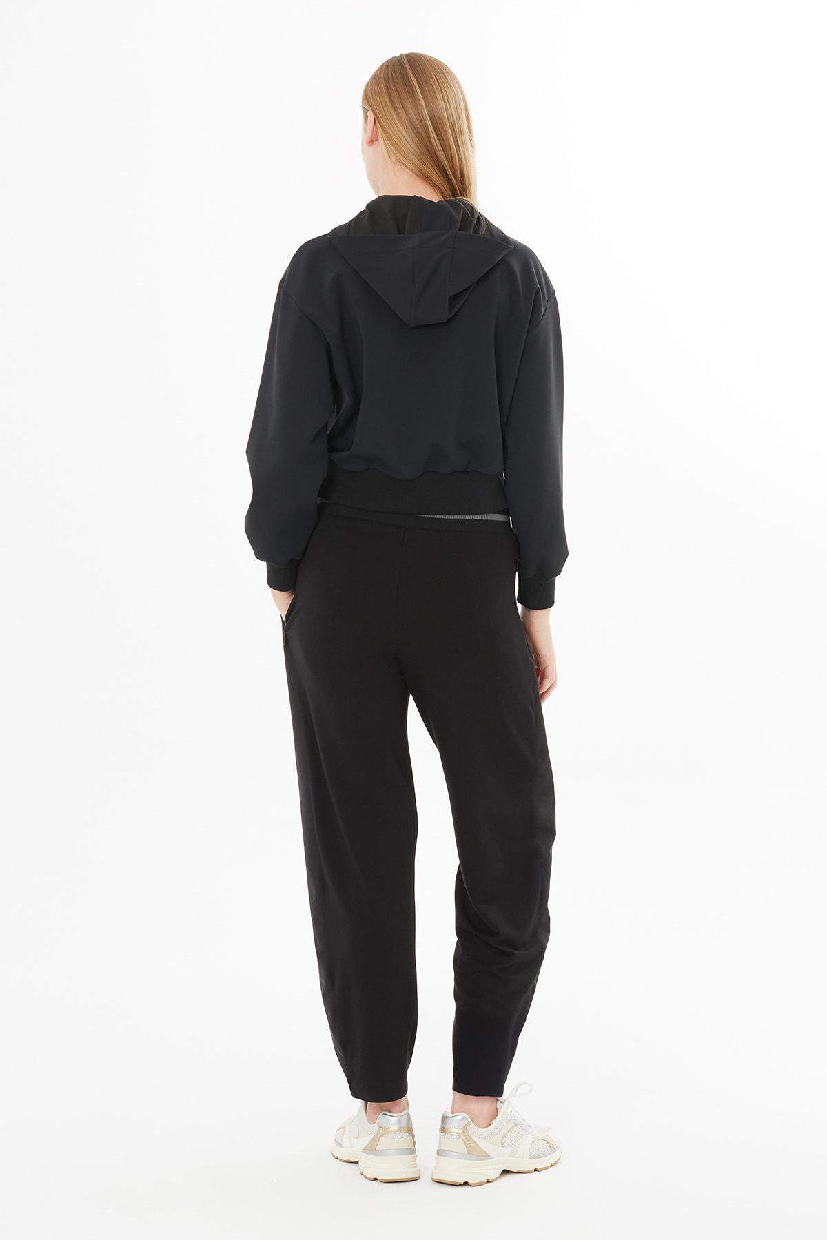 Önden Fermuarlı İşlemeli Nakışlı Sweatshirt