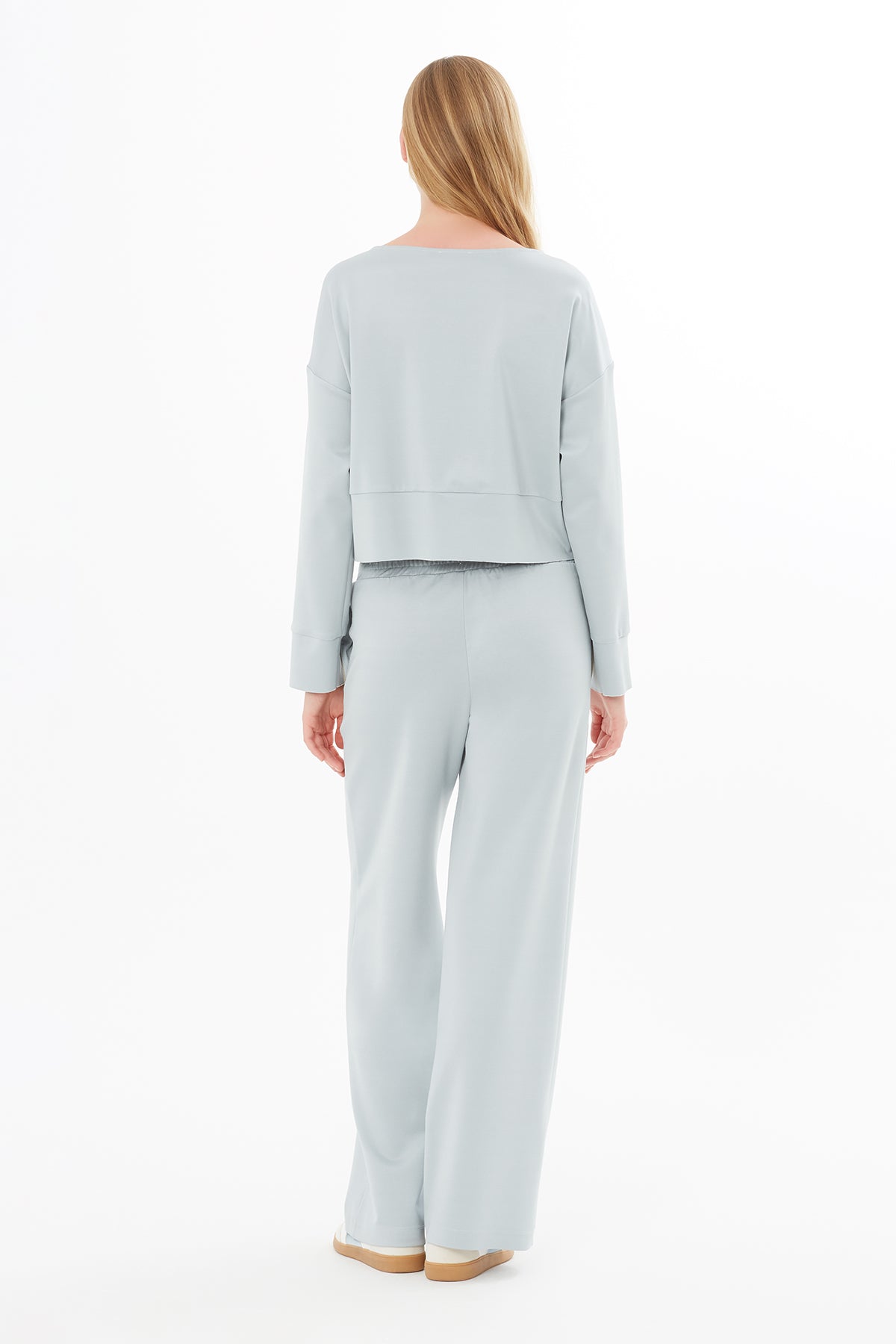 Aksesuarlı Nakışlı Bluz