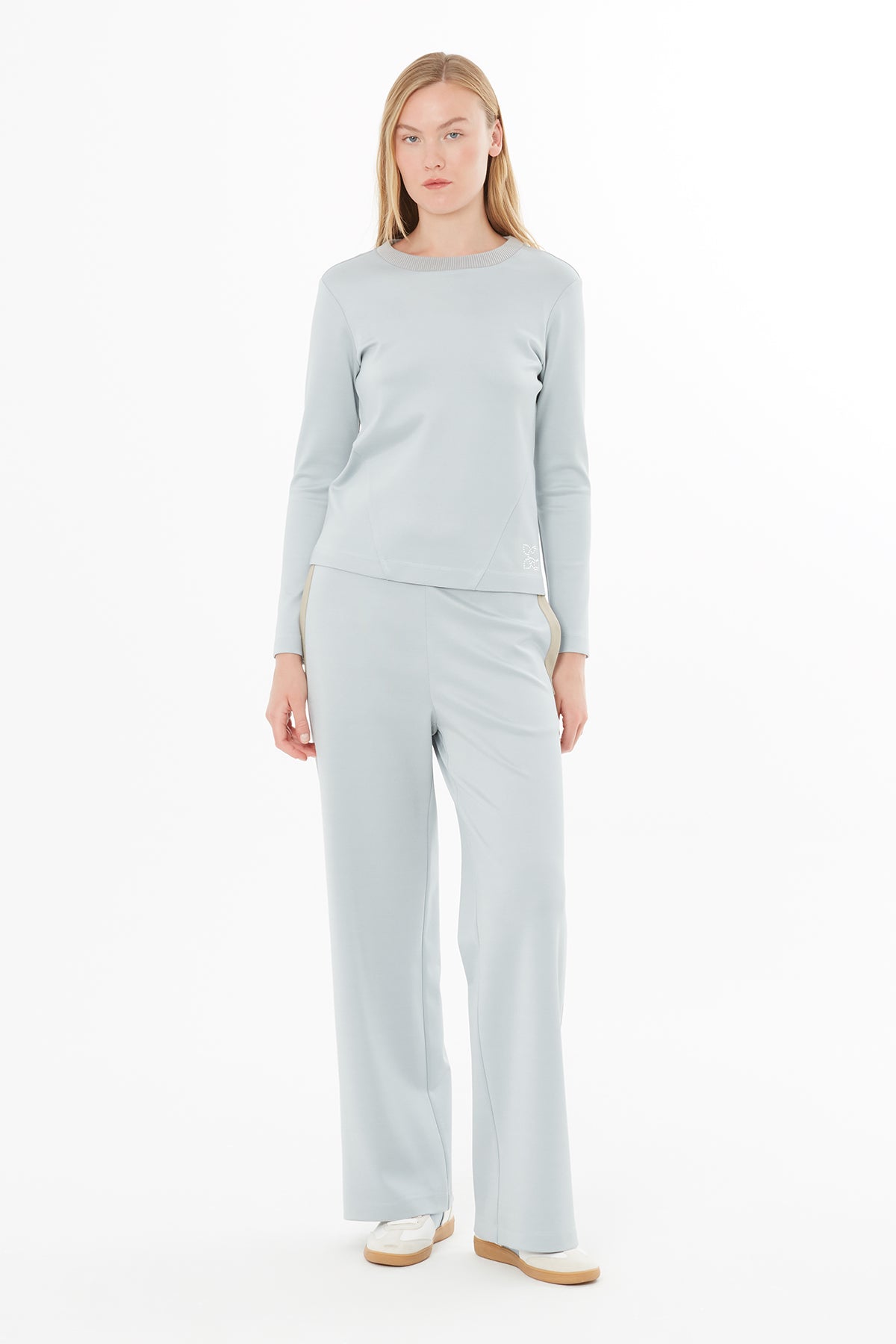 Taşlı G Logolu T-Shirt