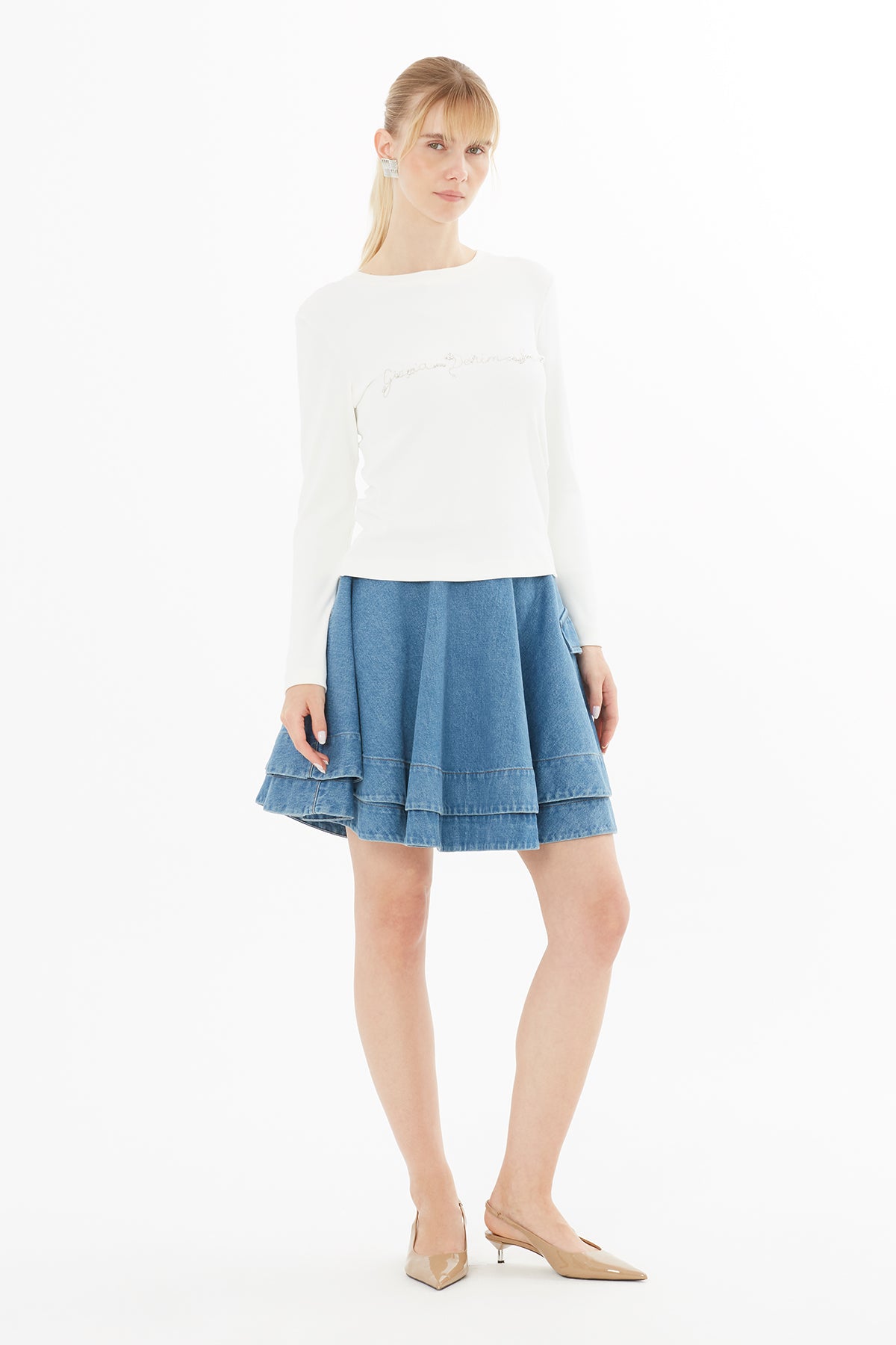 Simli Nakış Detaylı Ve İşlemeli T-Shirt