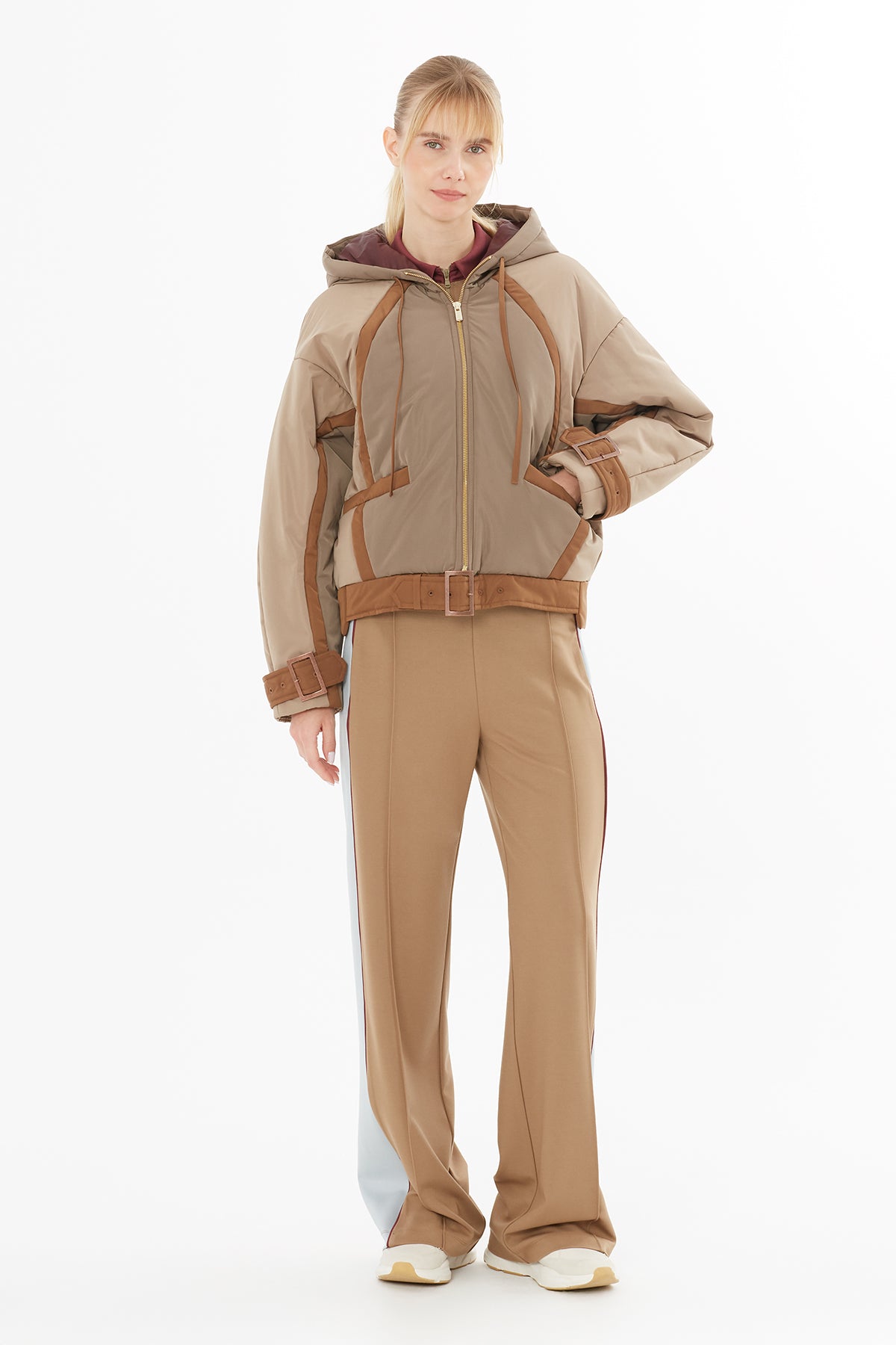 Toka Detaylı Kısa Şişme Mont