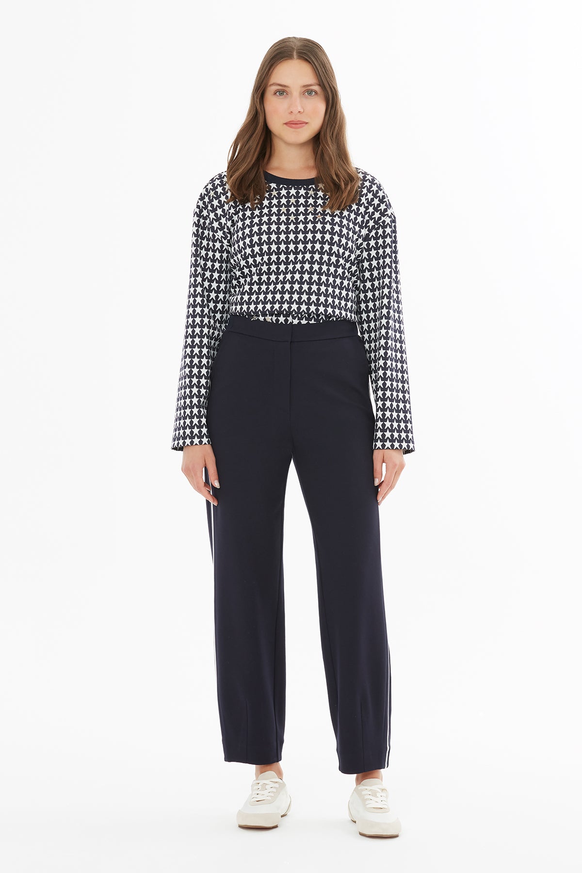 Yanları Çizgi Detaylı Pantolon