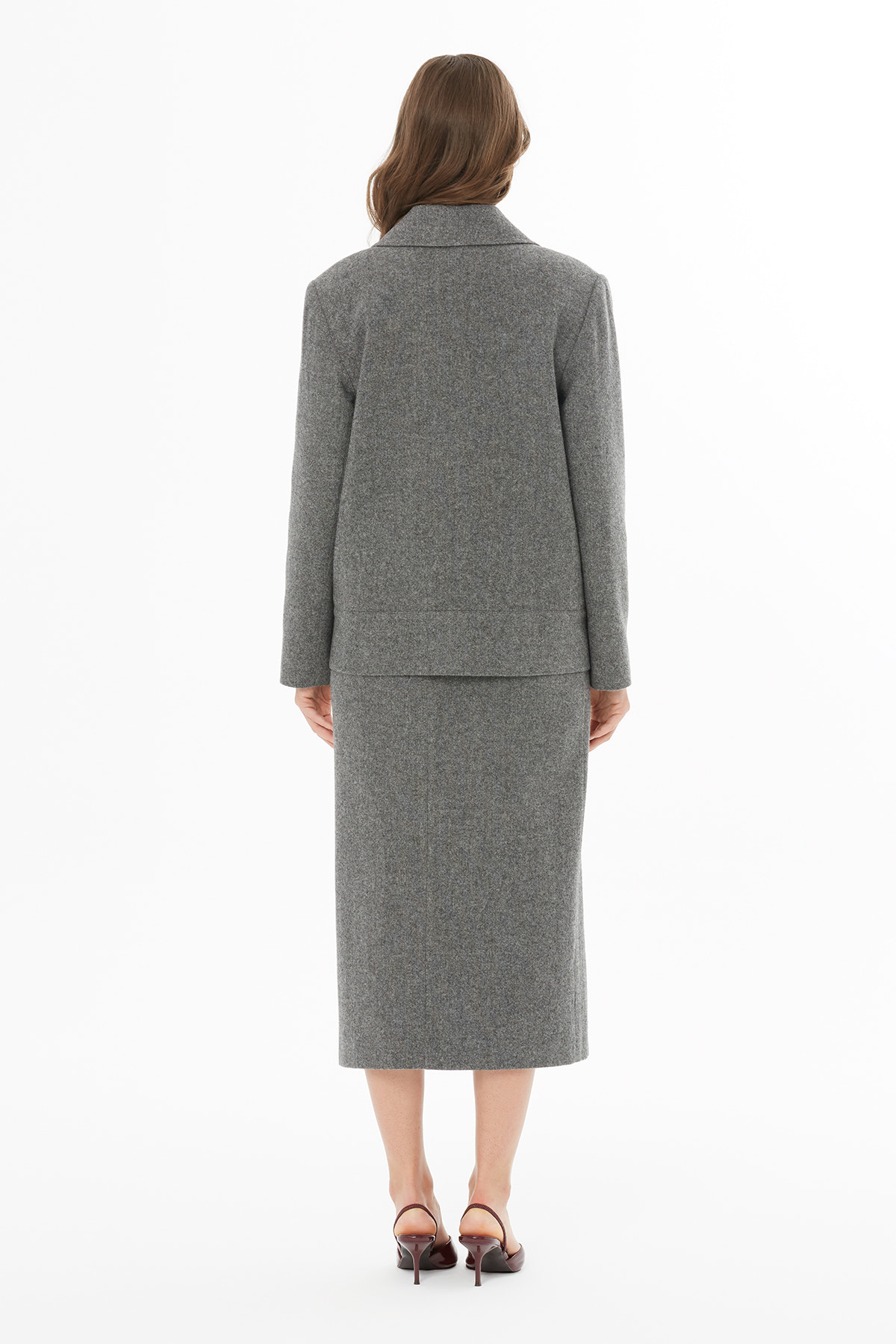 Önden Düğmeli Uzun Kollu Ceket