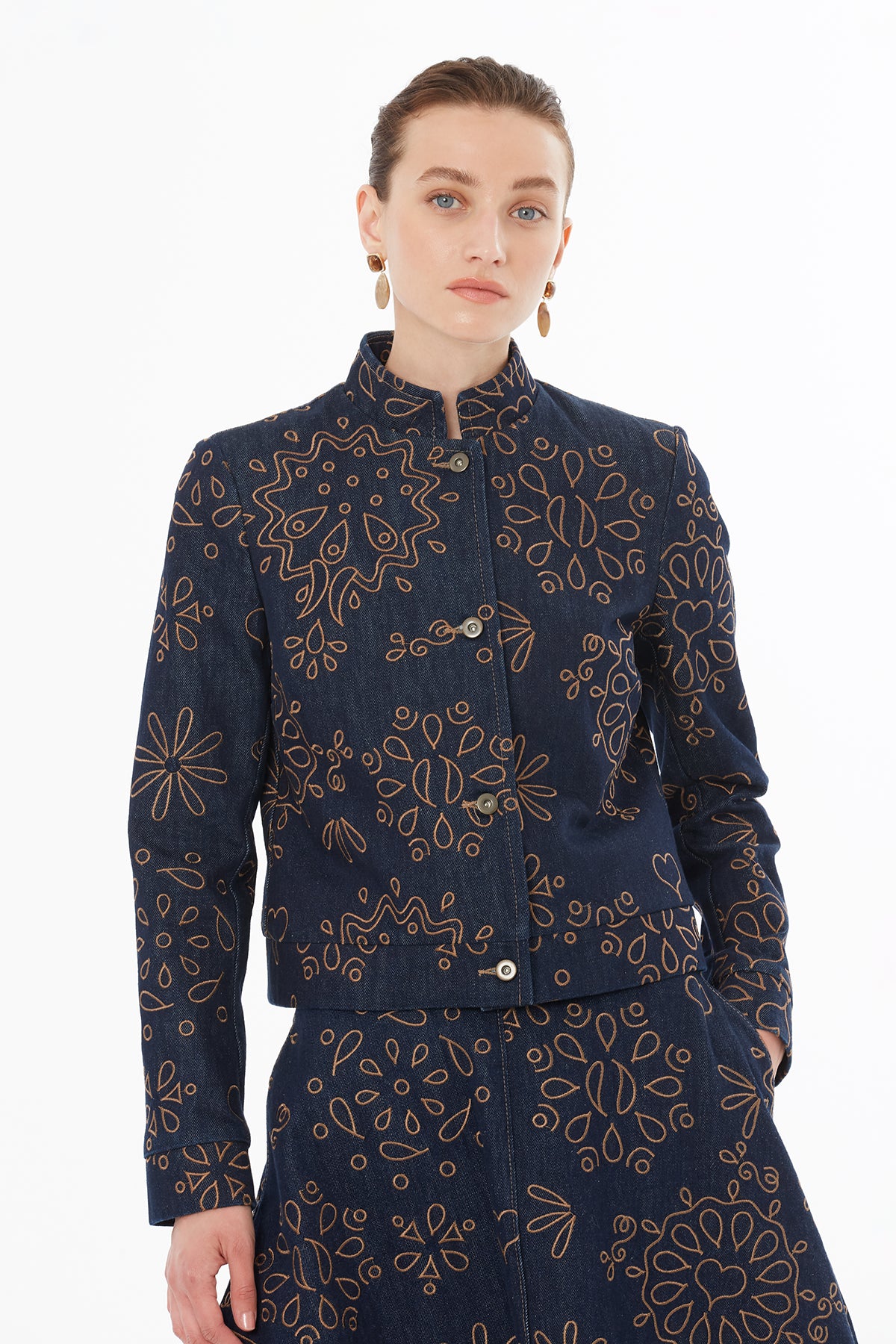 Kontrast Nakış Detaylı Ceket