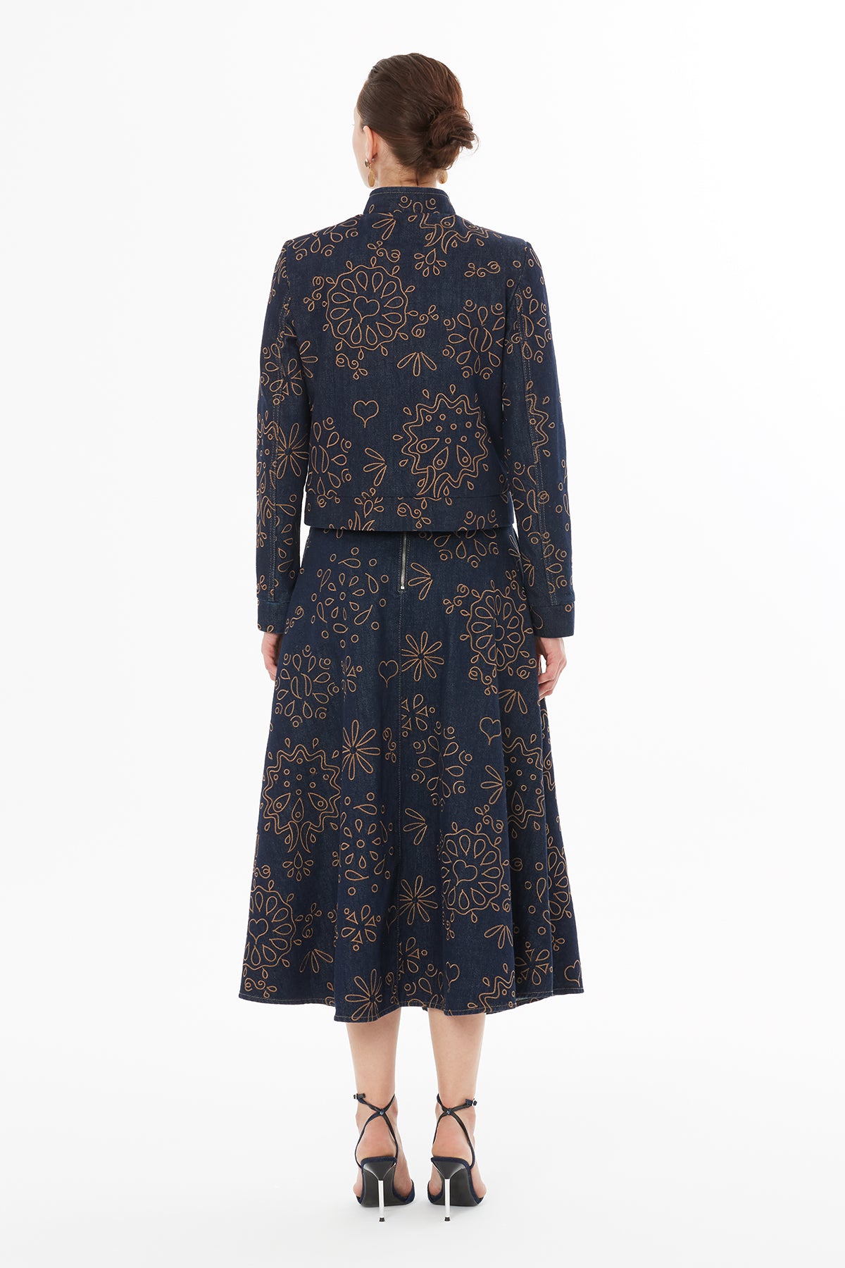 Kontrast Nakış Detaylı Ceket