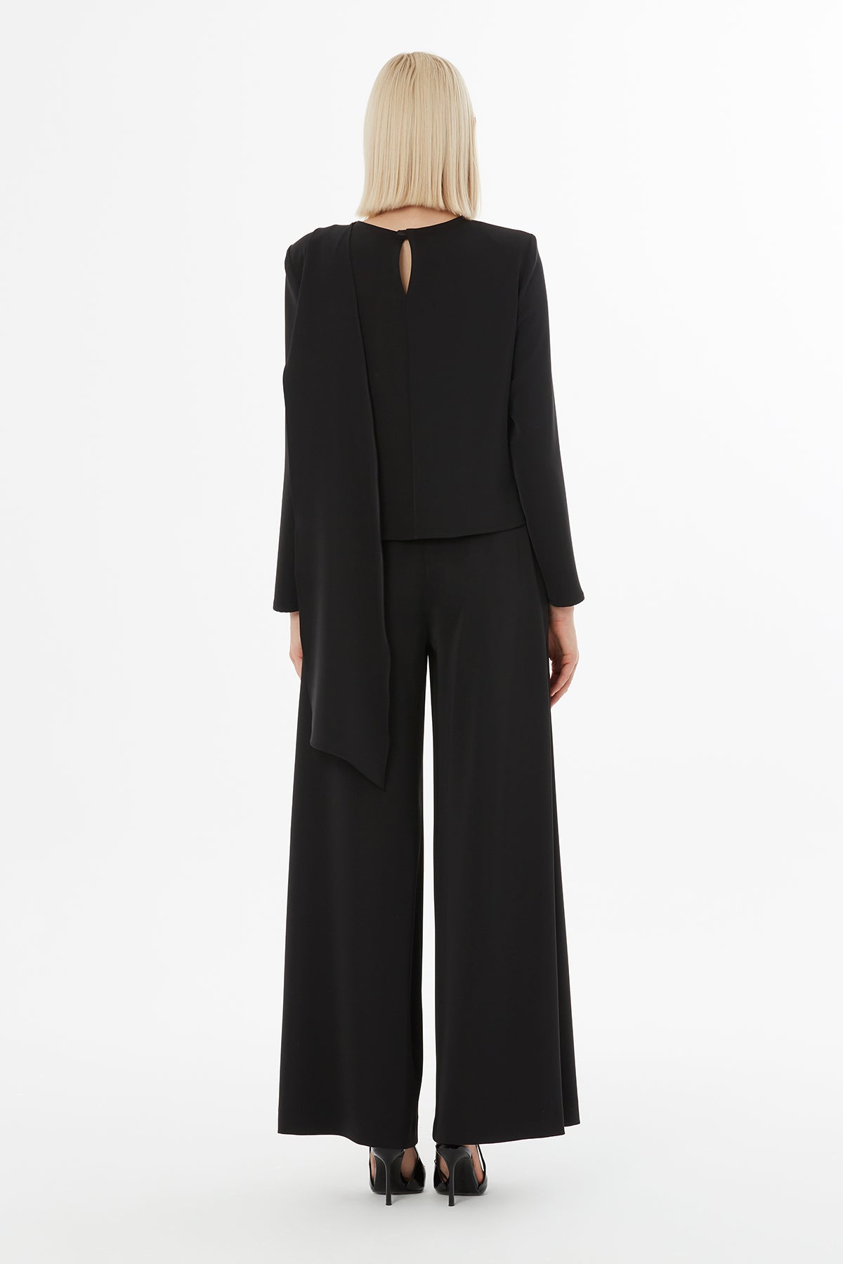 Broşlu Şal Detaylı Bluz Ve Pileli Palazzo Pantolon