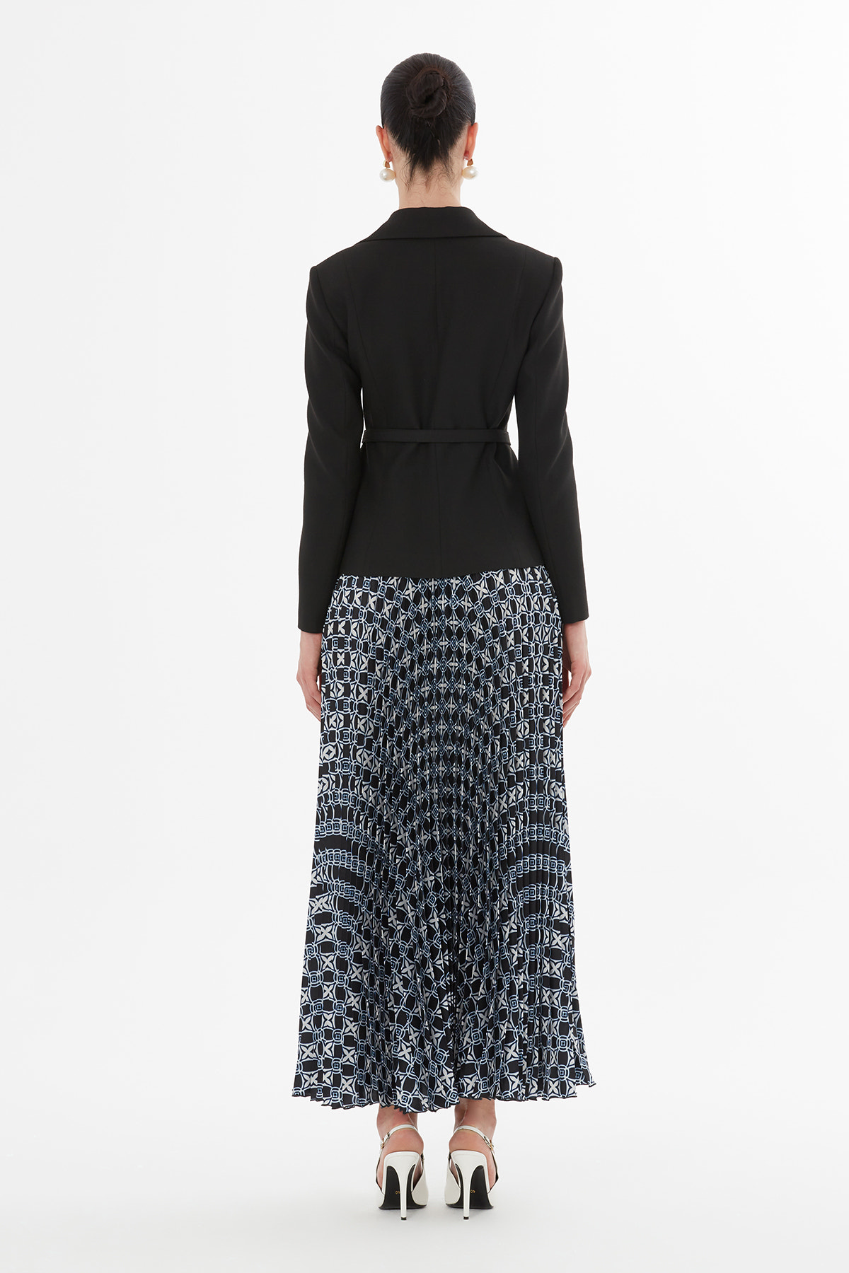 Önü Gizli Patlı Cepli Ceket Eteği Pliseli Kemerli Takım