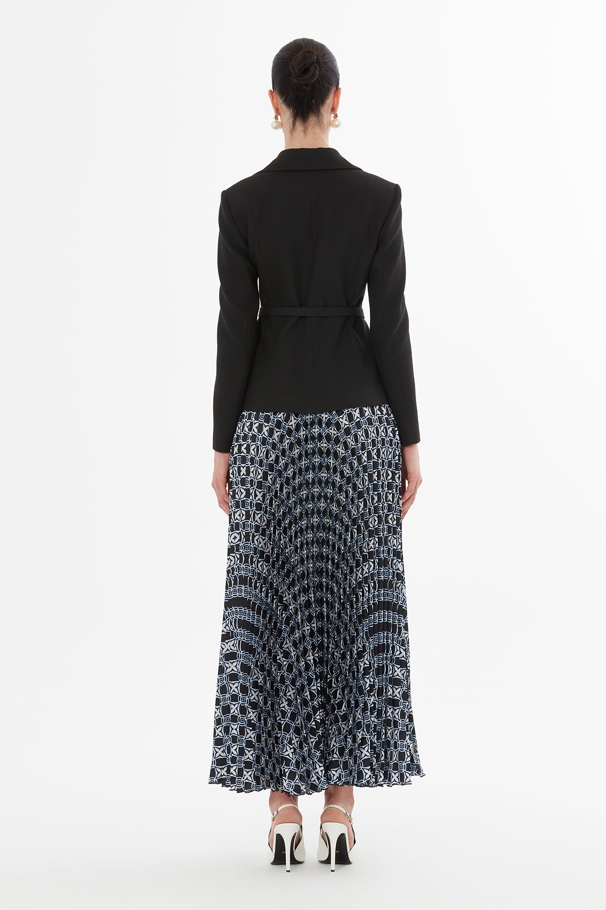 Önü Gizli Patlı Cepli Ceket Eteği Pliseli Kemerli Takım