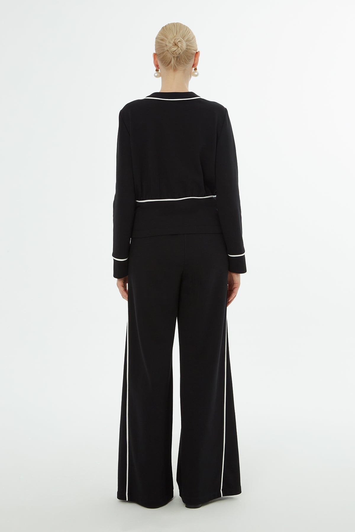 Düğme Kapamalı Hırka Ve Eşofman Takımı