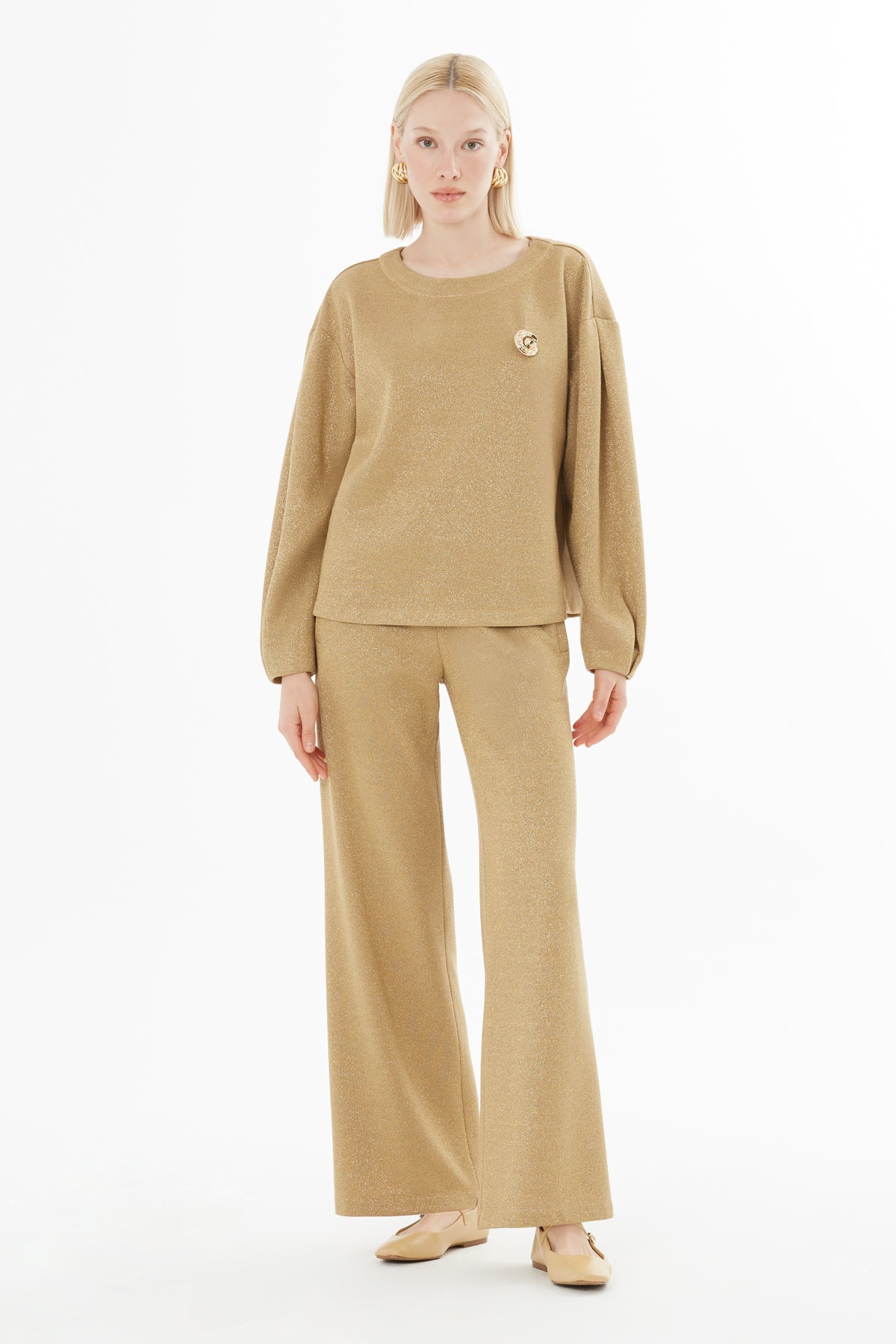 Broş Detaylı Beli Lastikli Simli Eşofman Takımı