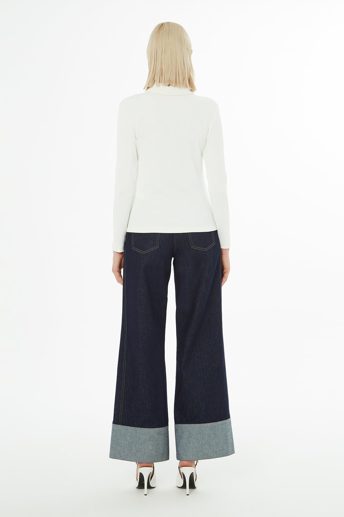 Yakalı Düğmeli Uzun Kol T-Shirt