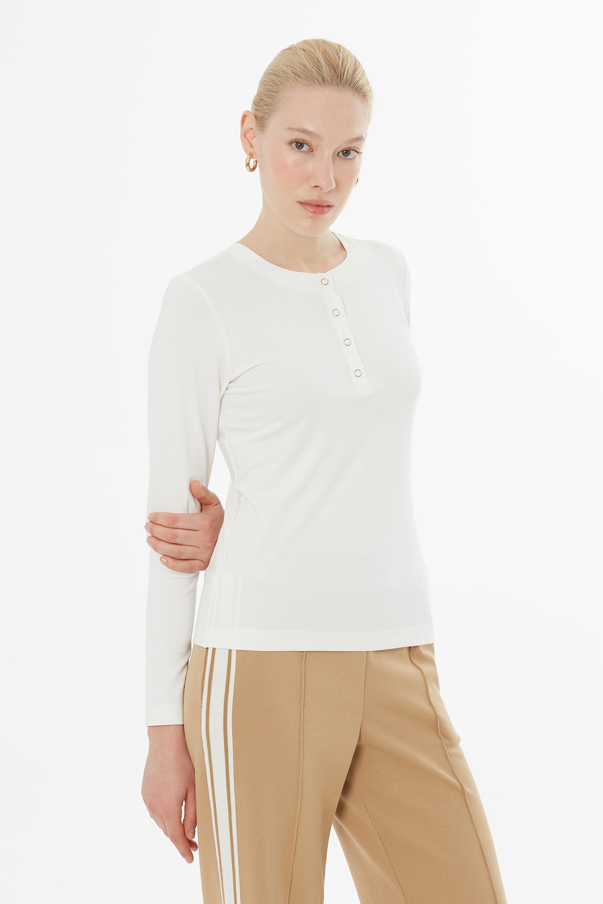 Ön Pat Çıtçıtlı Uzun Kol T-Shirt