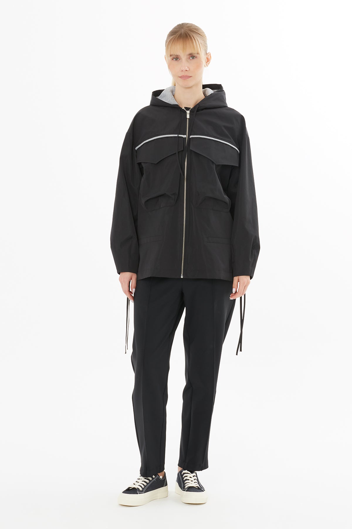 Kapüşon Yaka Fermuar Kapamalı Ceket