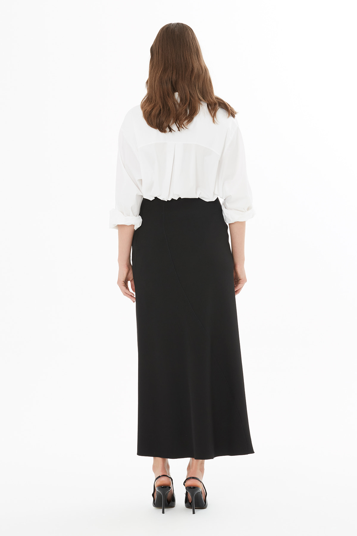 Yandan Fermuar Kapamalı Yırtmaçlı Logo Detaylı Etek