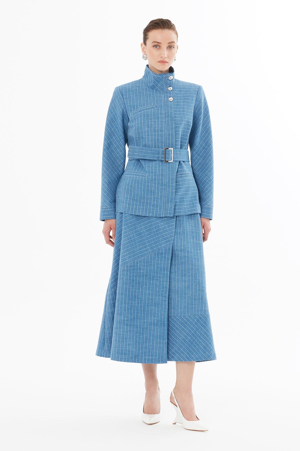 Kemer Ve Düğme Detaylı Uzun Kollu Ceket