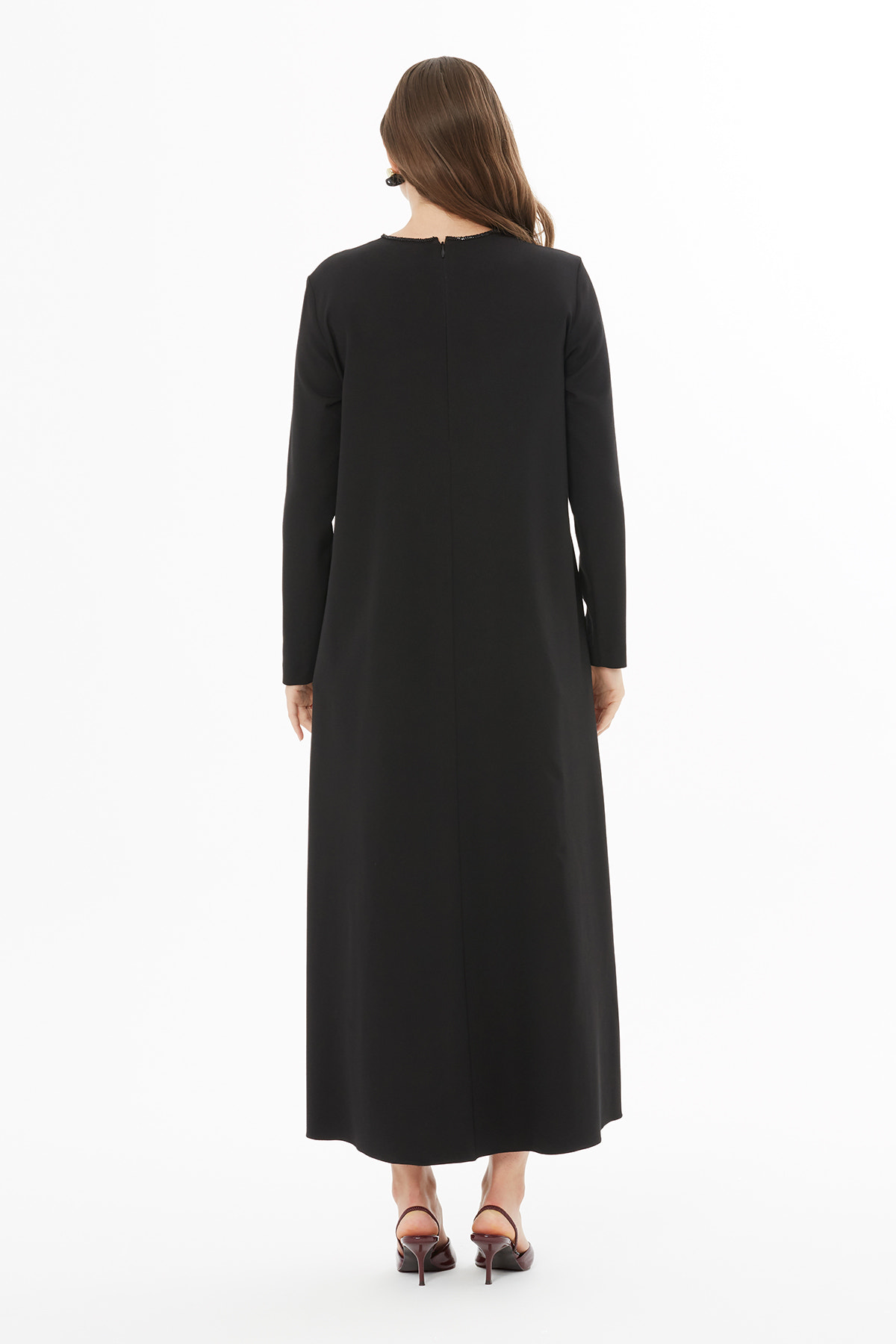 Yuvarlak Yaka Yakası Boncuk İşlemeli Maxi Elbise