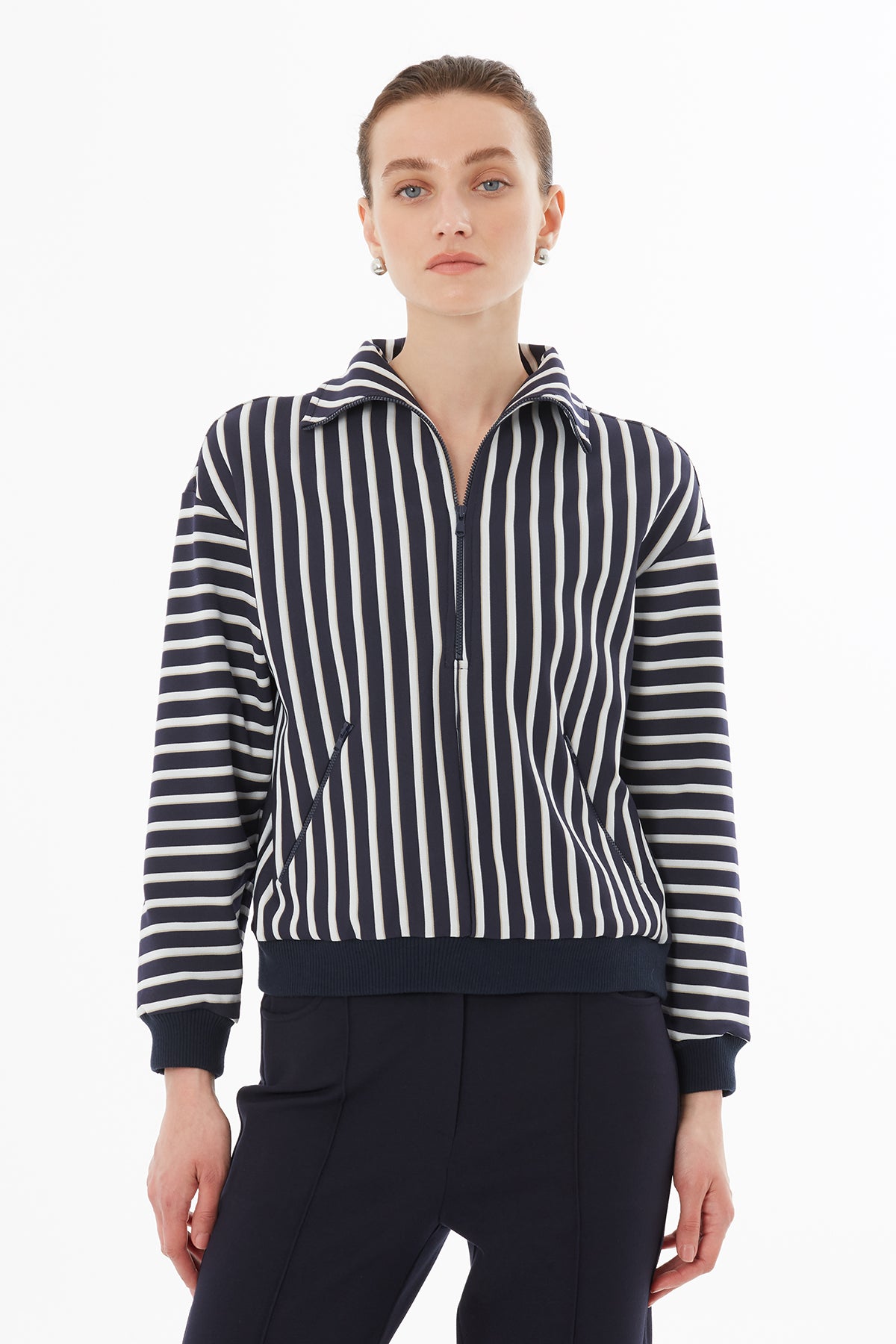 Gömlek Yakalı Fermuarlı Cep Detaylı Bluz