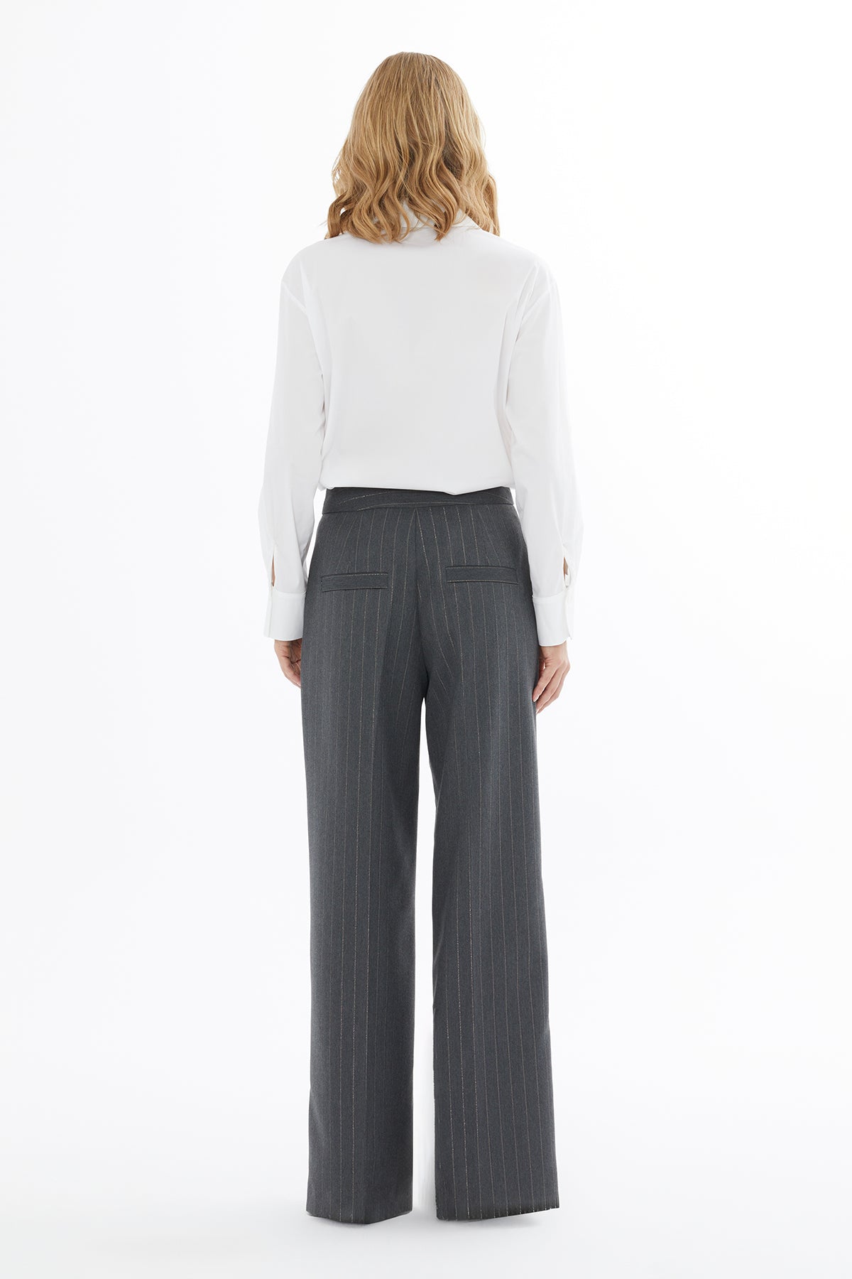 Pili Detaylı Cepli Çizgili Pantolon