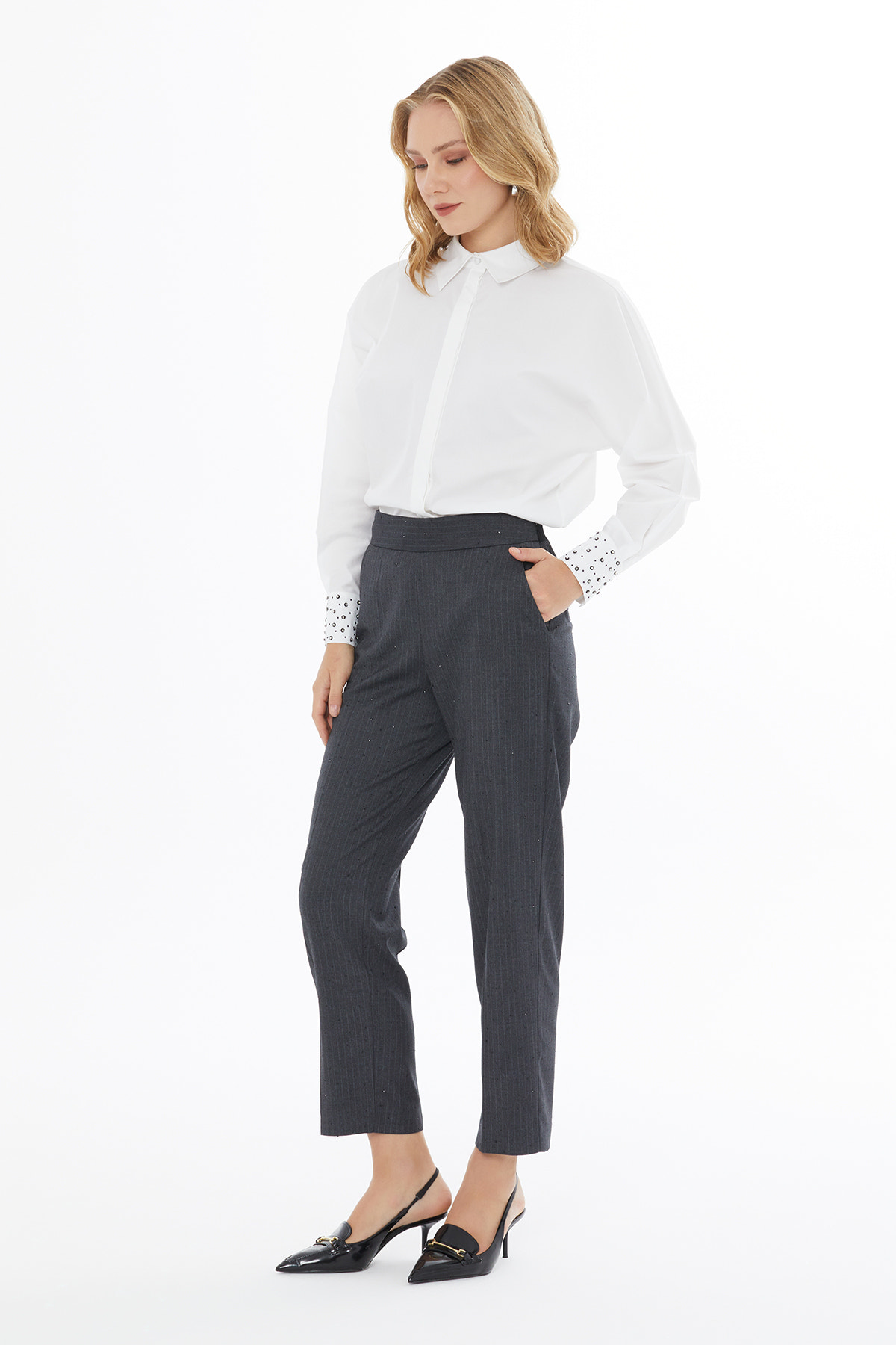 Yandan Gizi Fermuarlı Bilek Boy Taşlı Pantolon