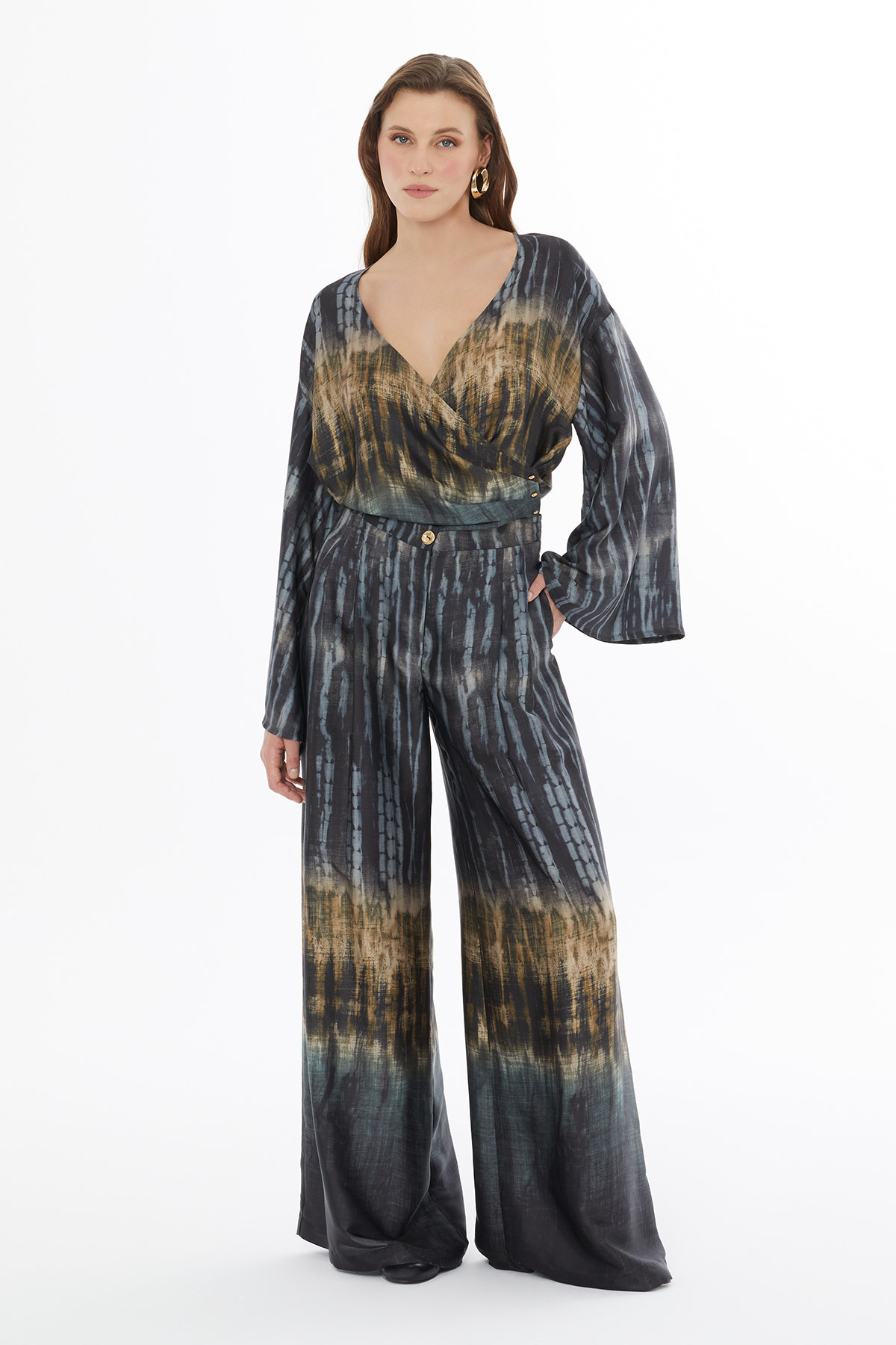 Pili Detaylı Cepli Desenli Rahat Kesim Pantolon