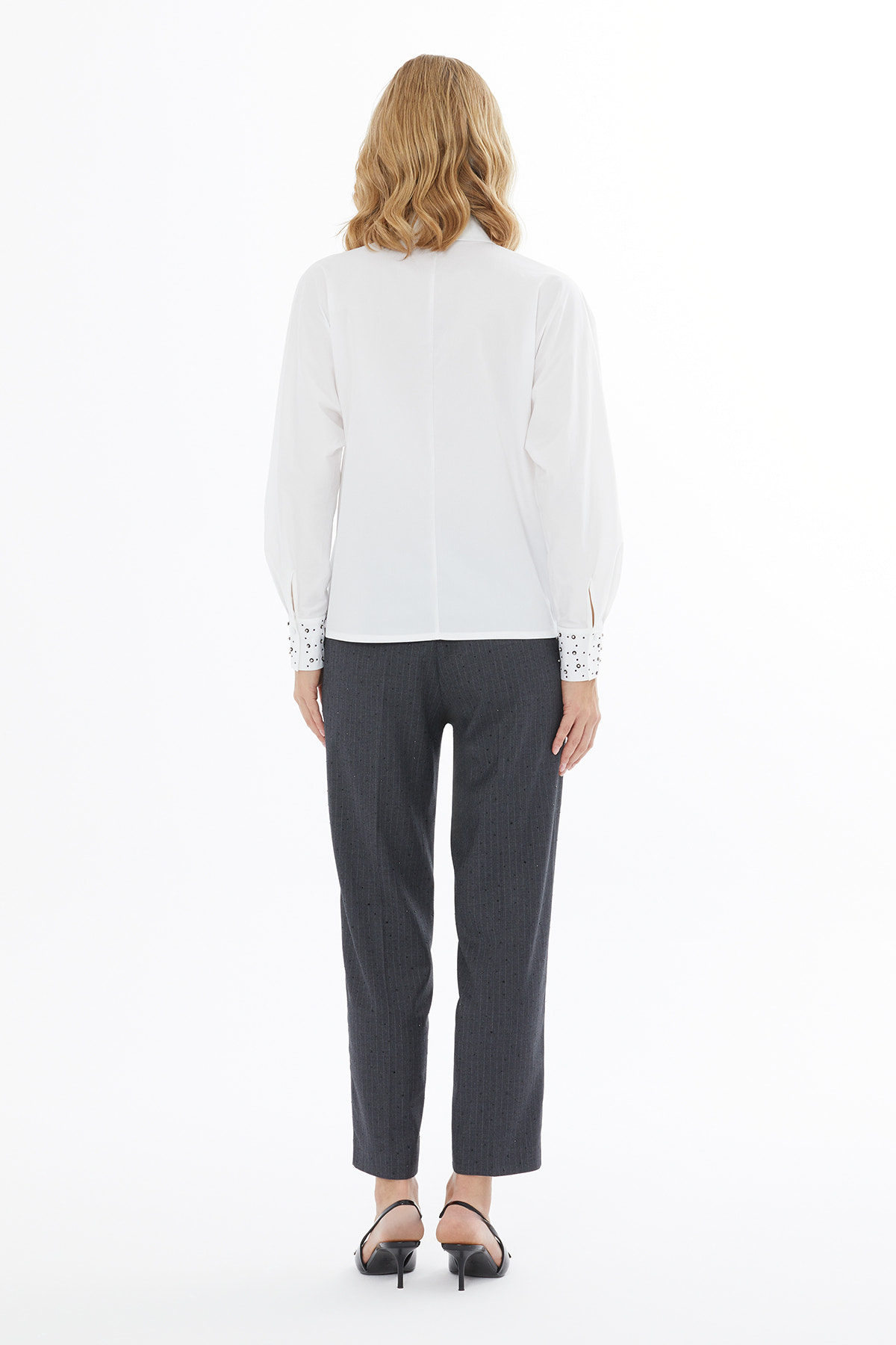 Gömlek Yaka Önden Düğme Kapamalı Gömlek