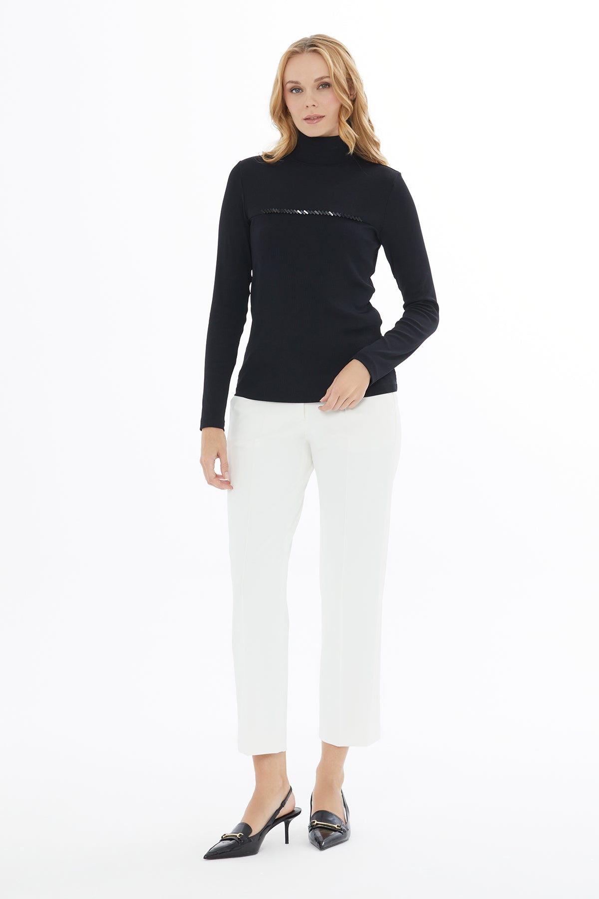 Boğazlı Boncuk İşleme Datylı Uzun Kollu Bluz