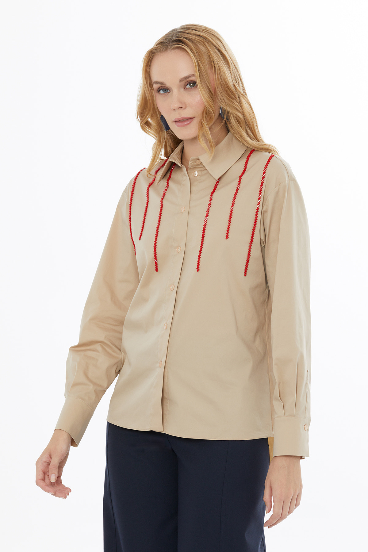 Gömlek Yakalı Boncuk İşlemeli Gömlek