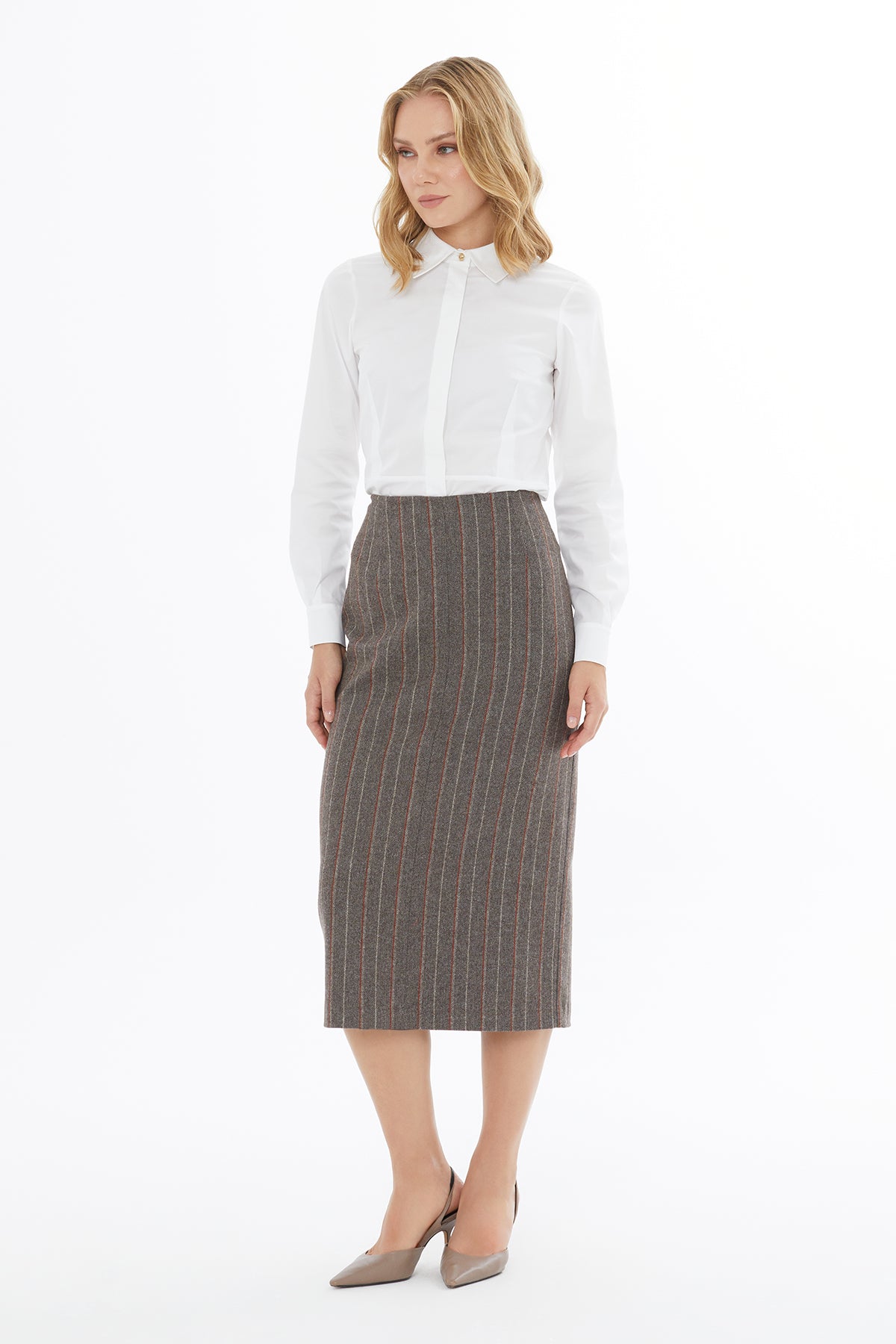 Arkası Fermuarlı Kapama Arkadan Yırtmaçlı Etek