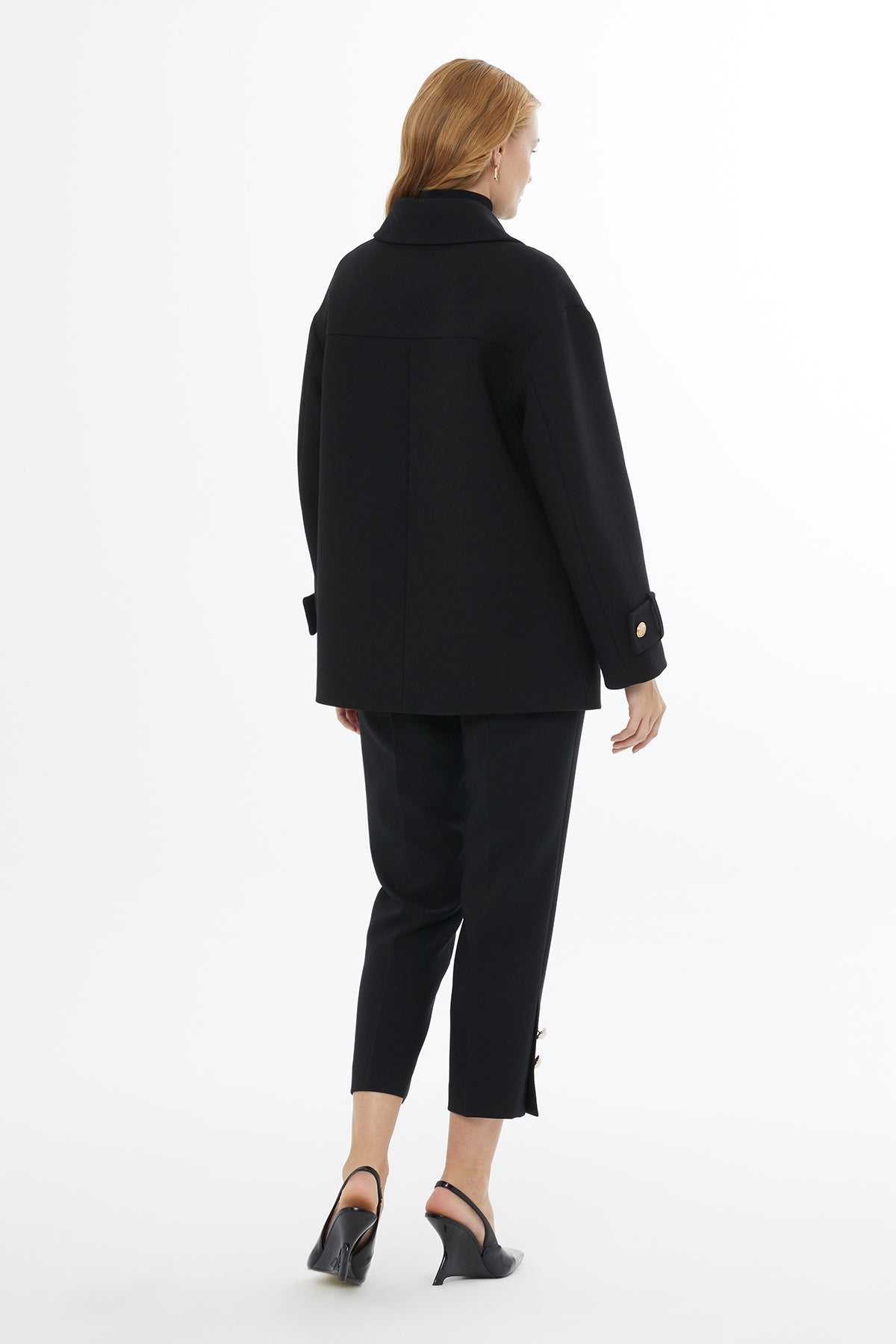 Erkek Yakalı Cepli Düğme Kapamalı Uzun Kollu Ceket