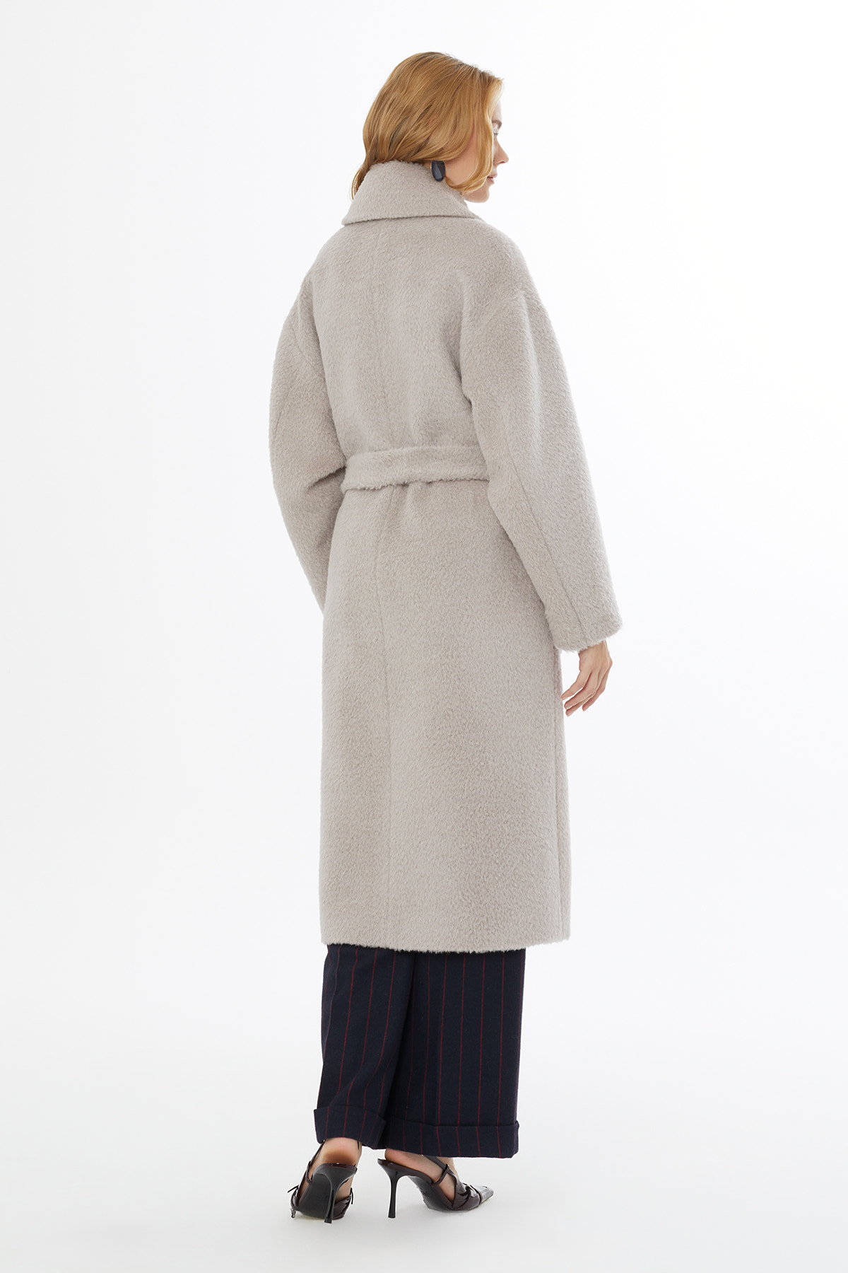 Kemer Kapamalı Aplike Cepli Erkek Yaka Kaban