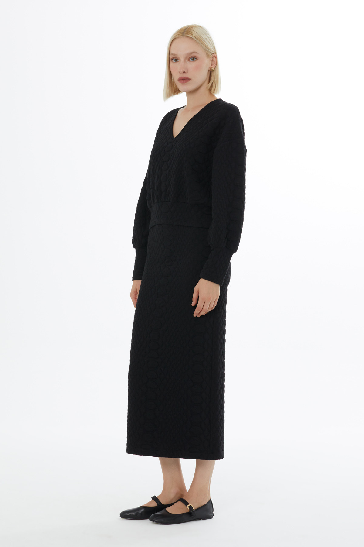 V Yakalı Rahat Kesim Bluz Ve Kalem Etekli Yılan Desenli Dokulu Örme Takım