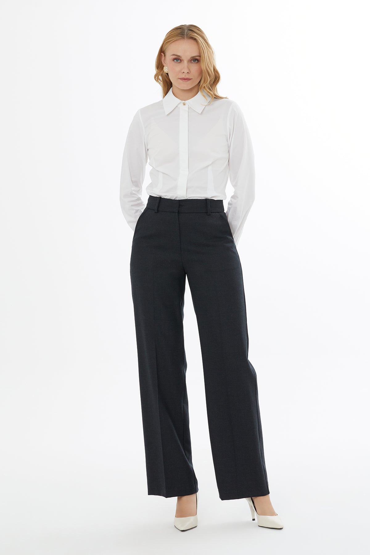 Fermuarlı Ve Agraf Kapamalı Bol Kesim Pantolon