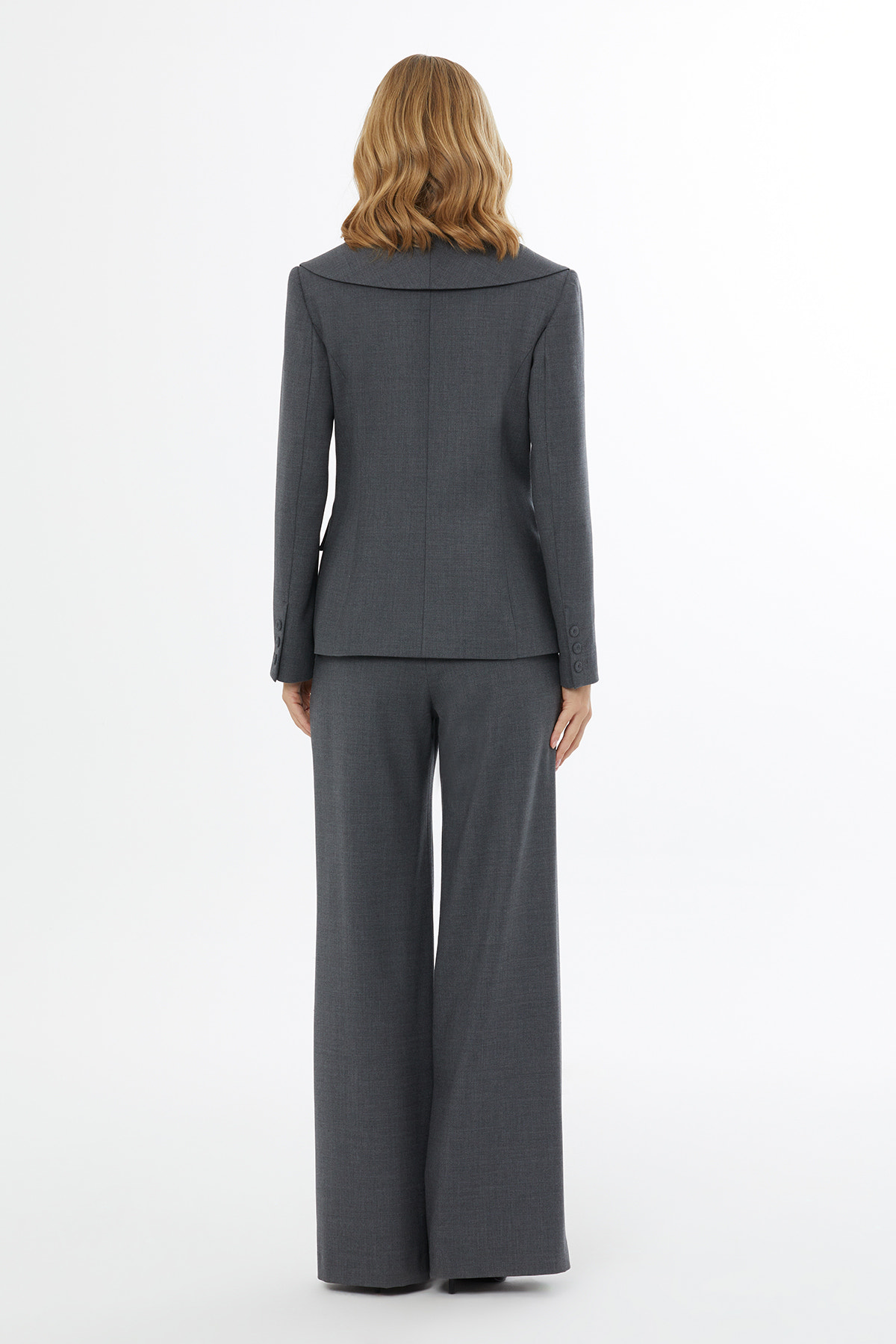 Düğmeli Uzun Kollu Kadın Ceket