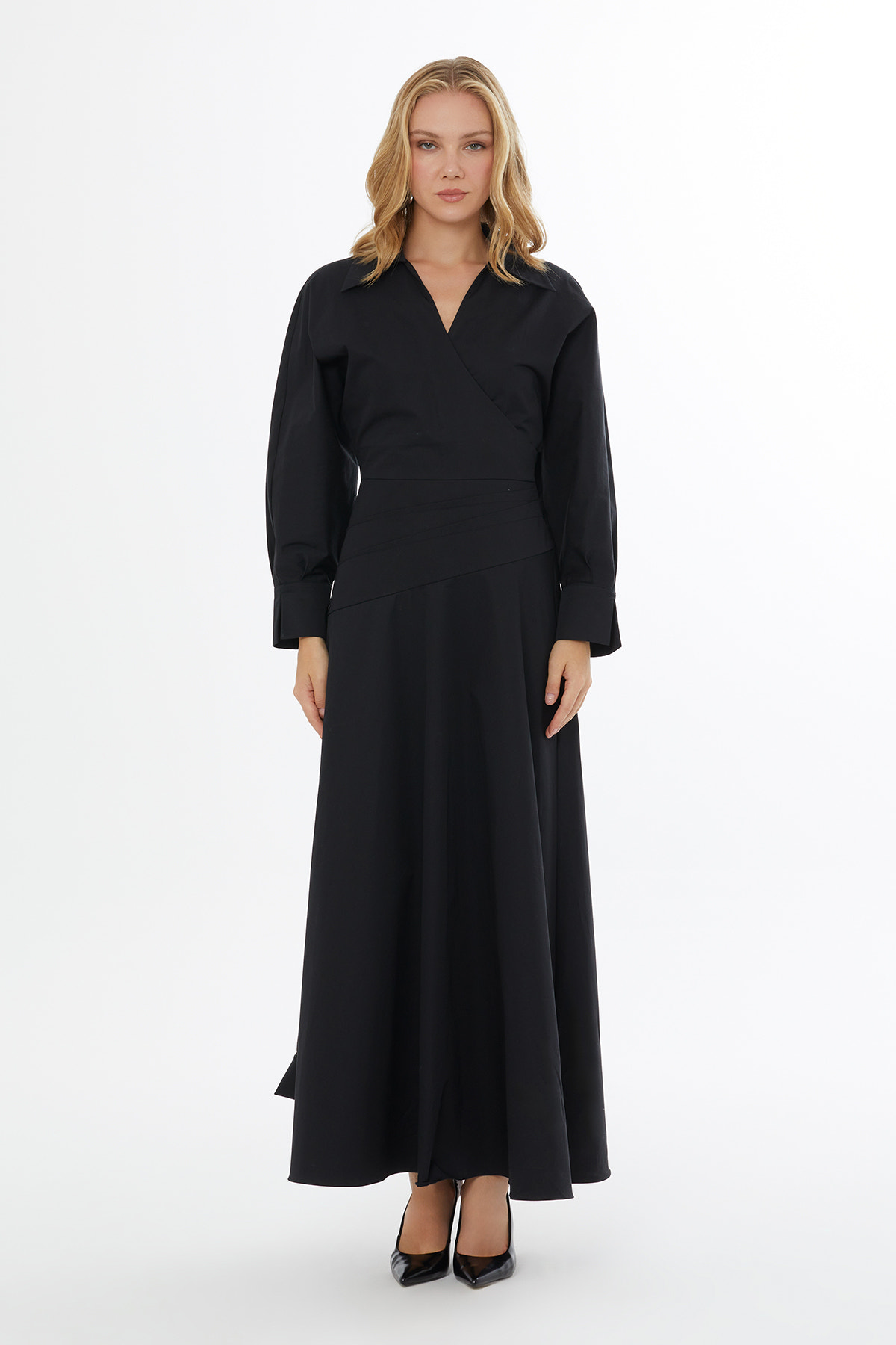 Önü Pili Dikişli Arkası Gizli Fermuarlı Uzun Elbise