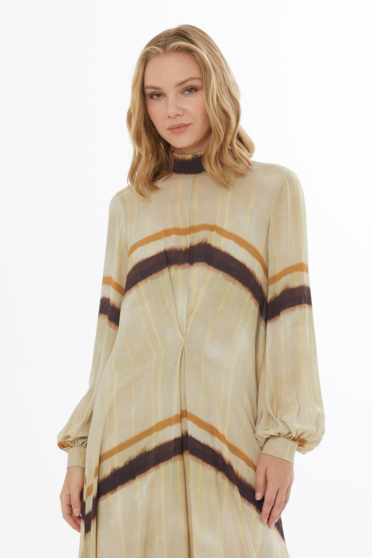 Arkadan Bağlamalı Uzun Kollu Astarlı Uzun Elbise