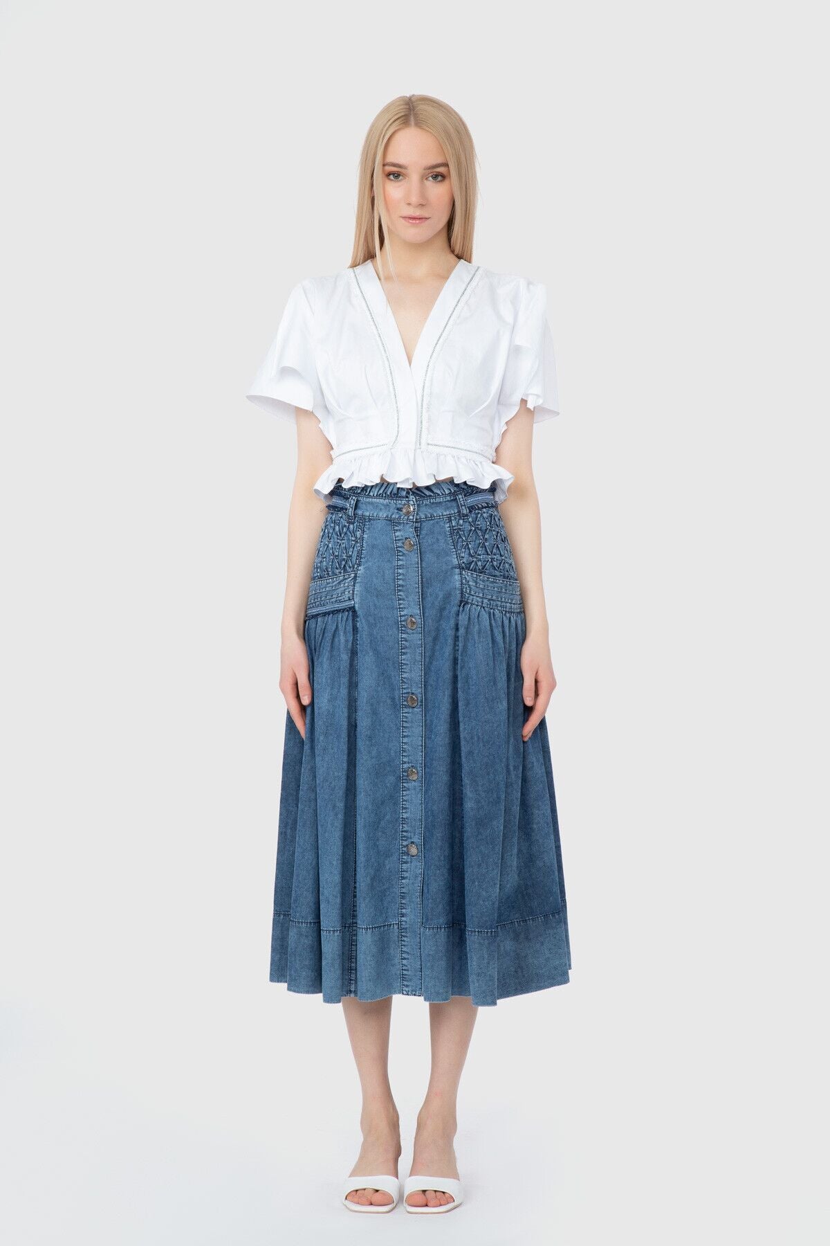 Şerit Ve Fırfır Detaylı V Yaka Crop Boy Poplin Bluz