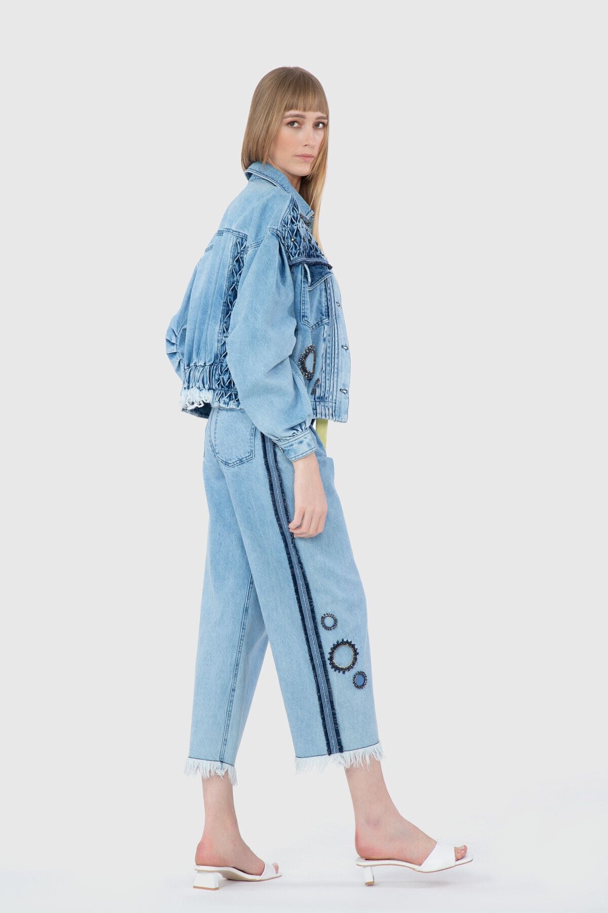 İşleme Nakış Ve Dikiş Detaylı Oversize Ceket