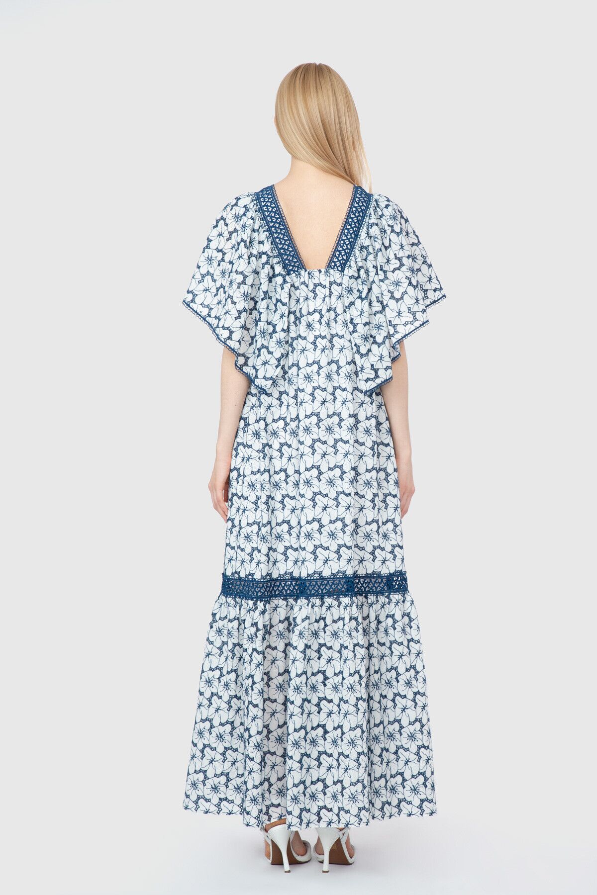 Şerit Dantel Ve İşleme Detaylı Fırfırlı Uzun Elbise