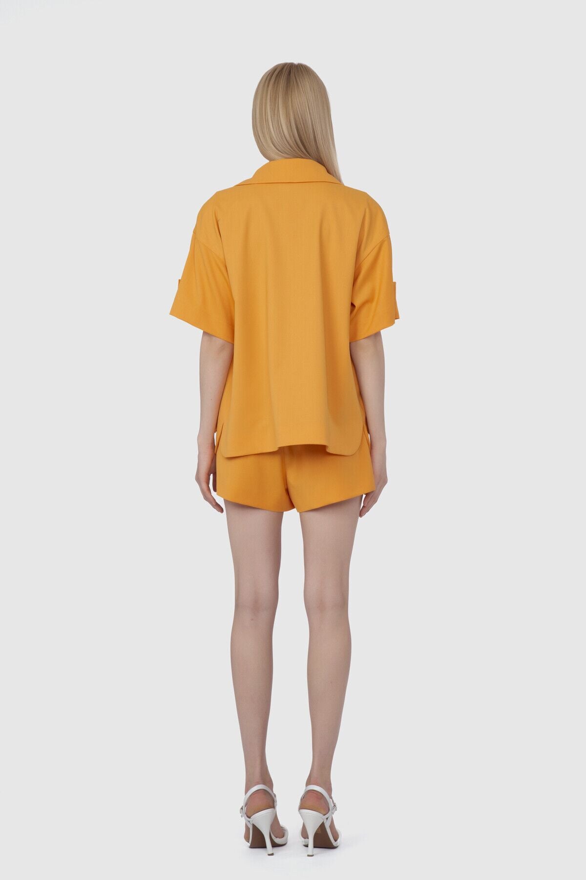 Oversize Metalik Düğmeli Ceket