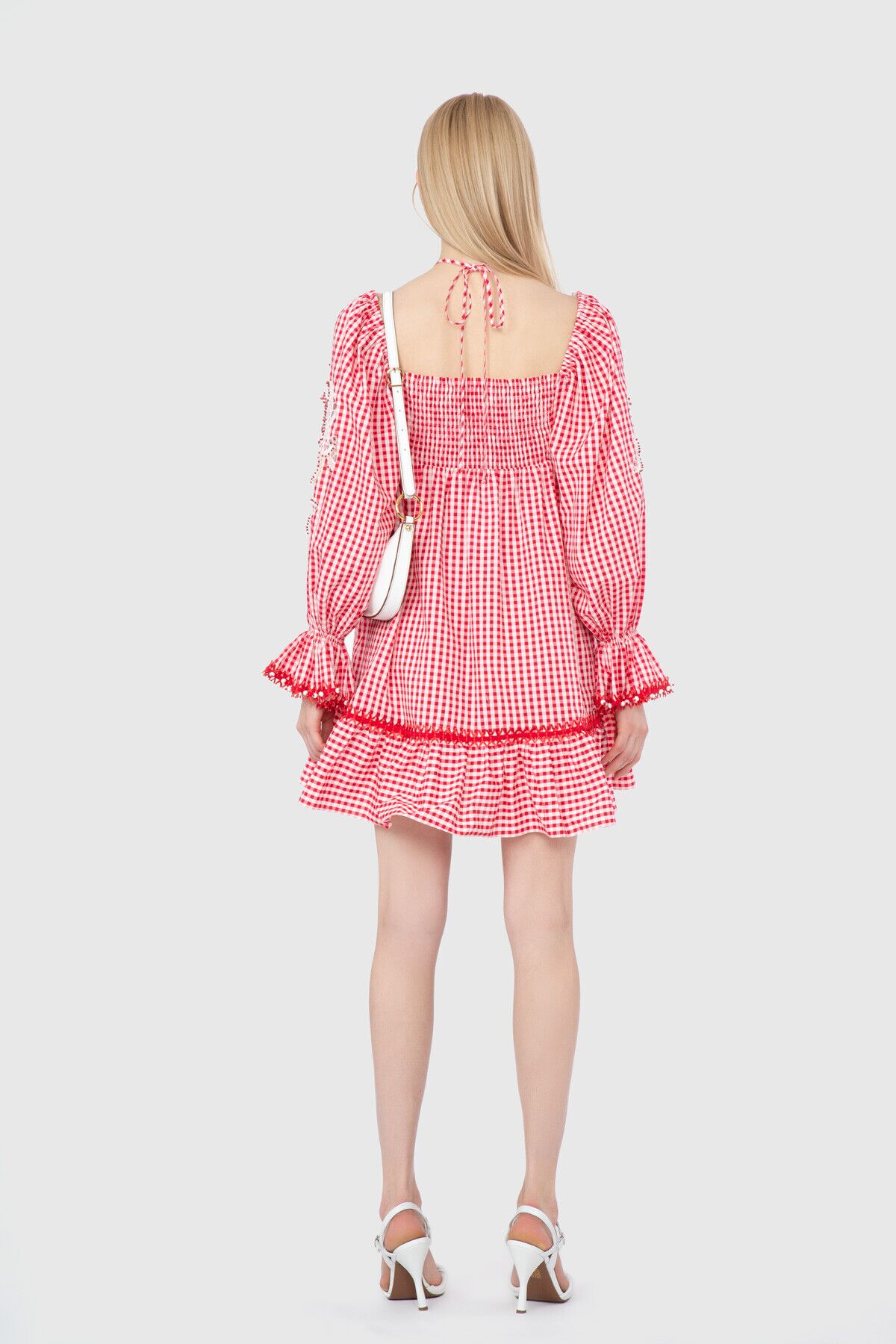 Nakış Ve İşleme Detaylı Midi Büzgülü Elbise