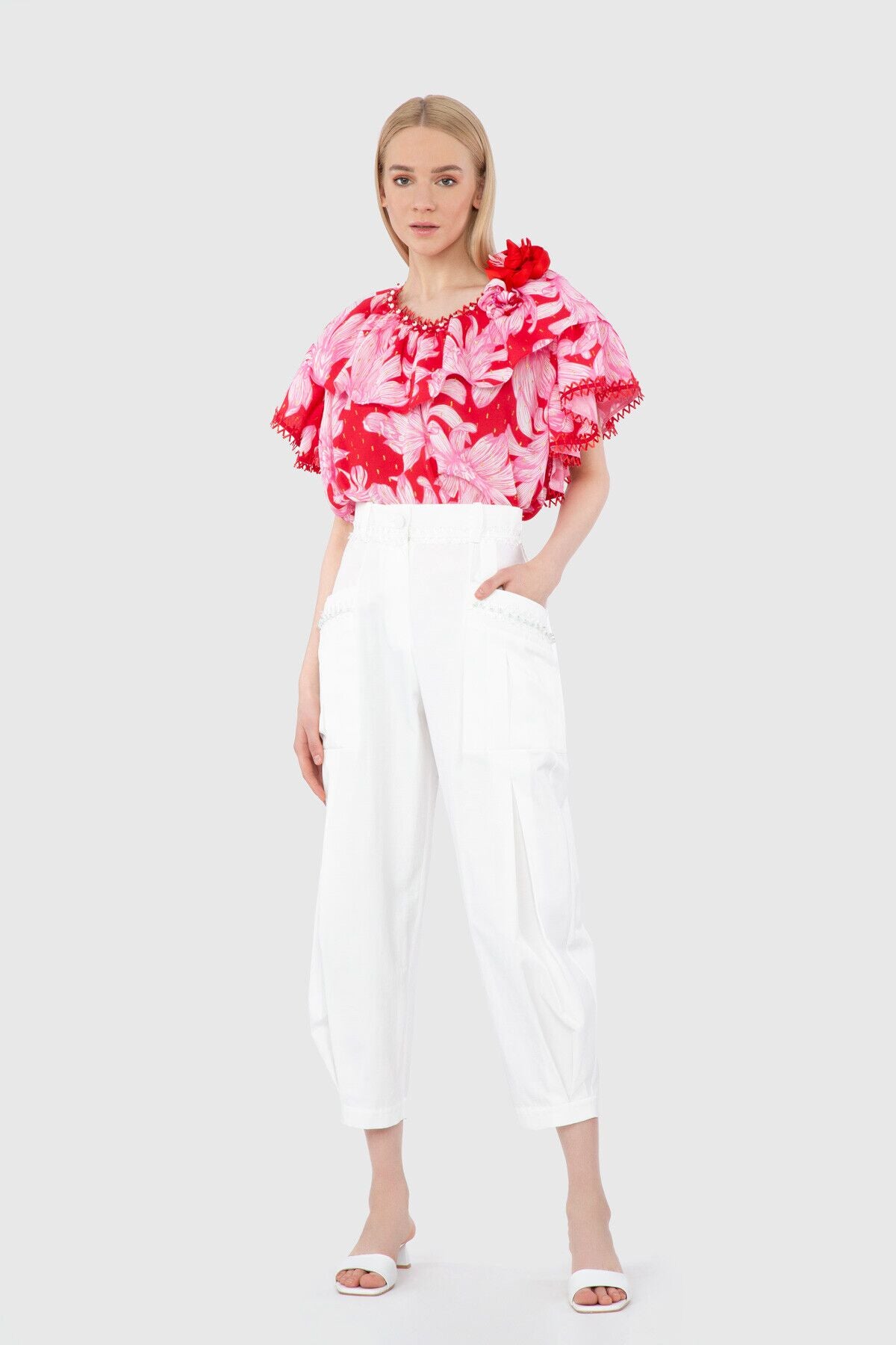 Şerit Aksesuar Ve İşleme Detaylı Havuç Pantolon