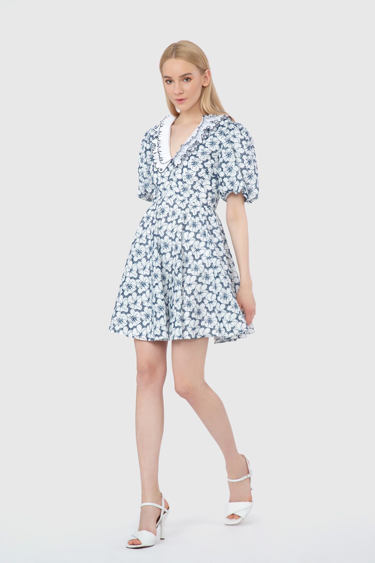 Brode İşleme Detaylı Mini Elbise