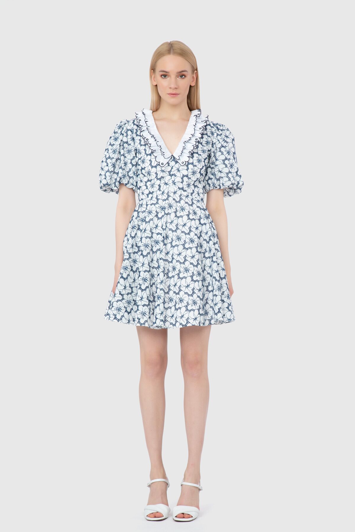 Brode İşleme Detaylı Mini Elbise